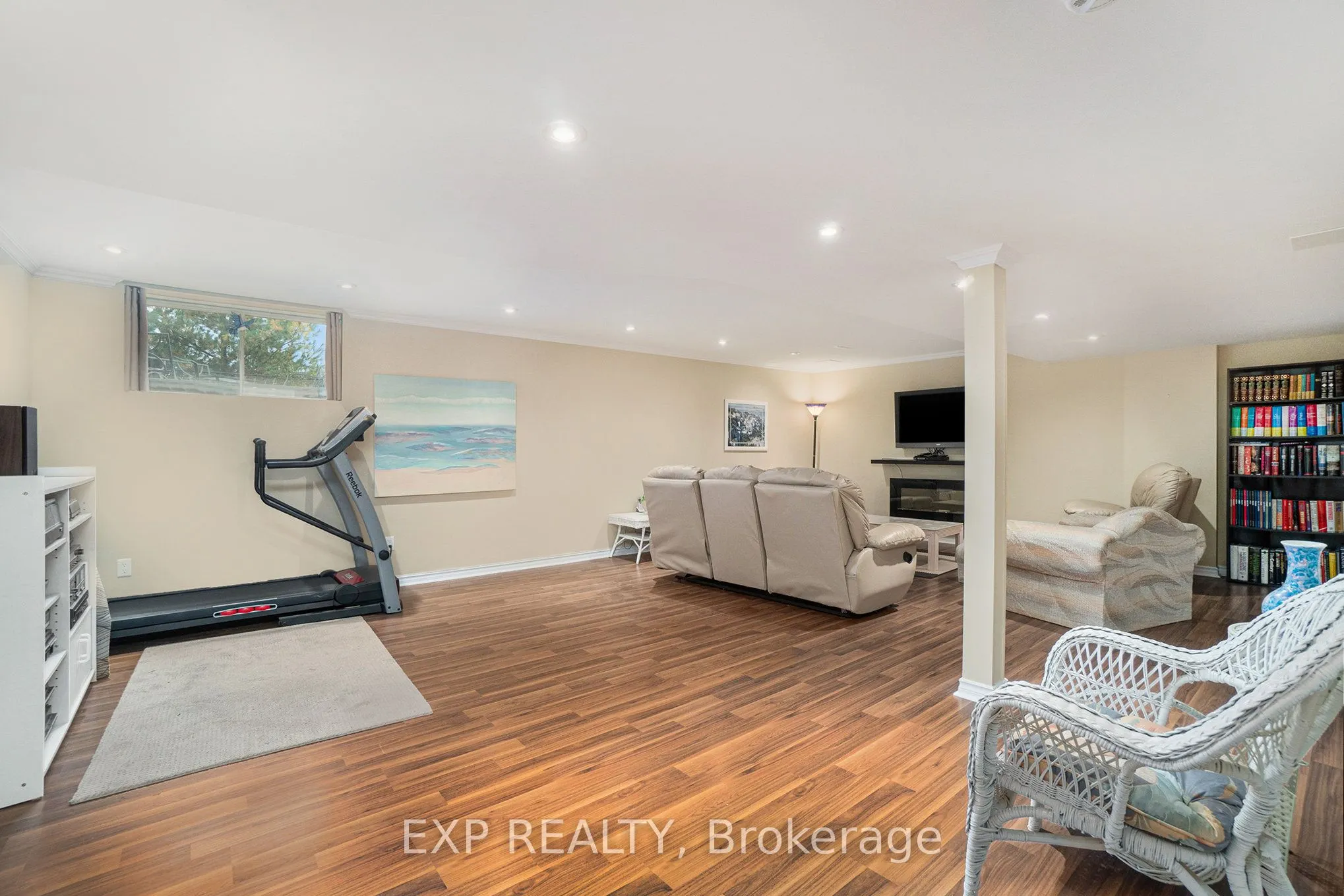 418 Cavesson Street