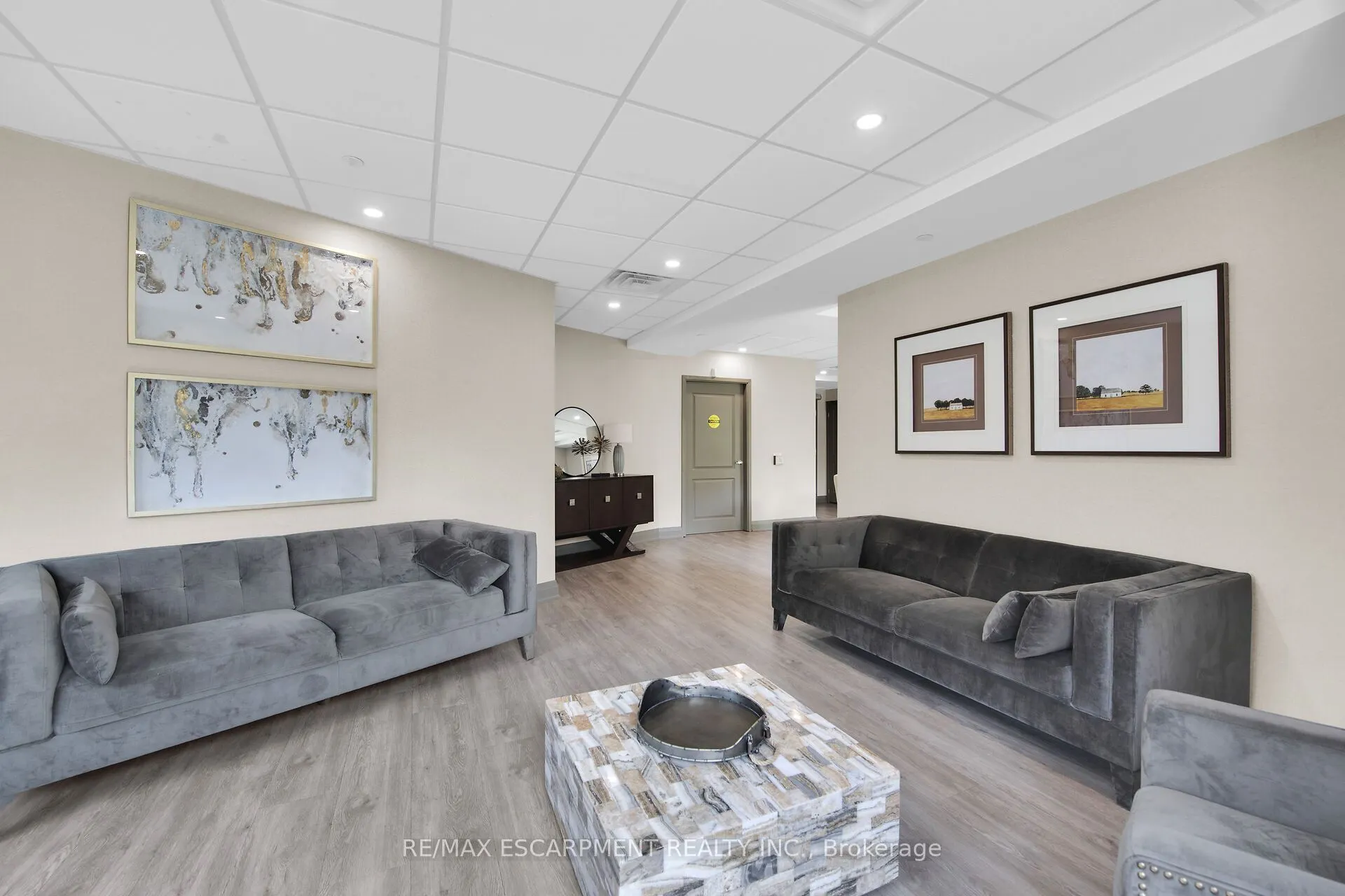 125 Shoreview Place, #103