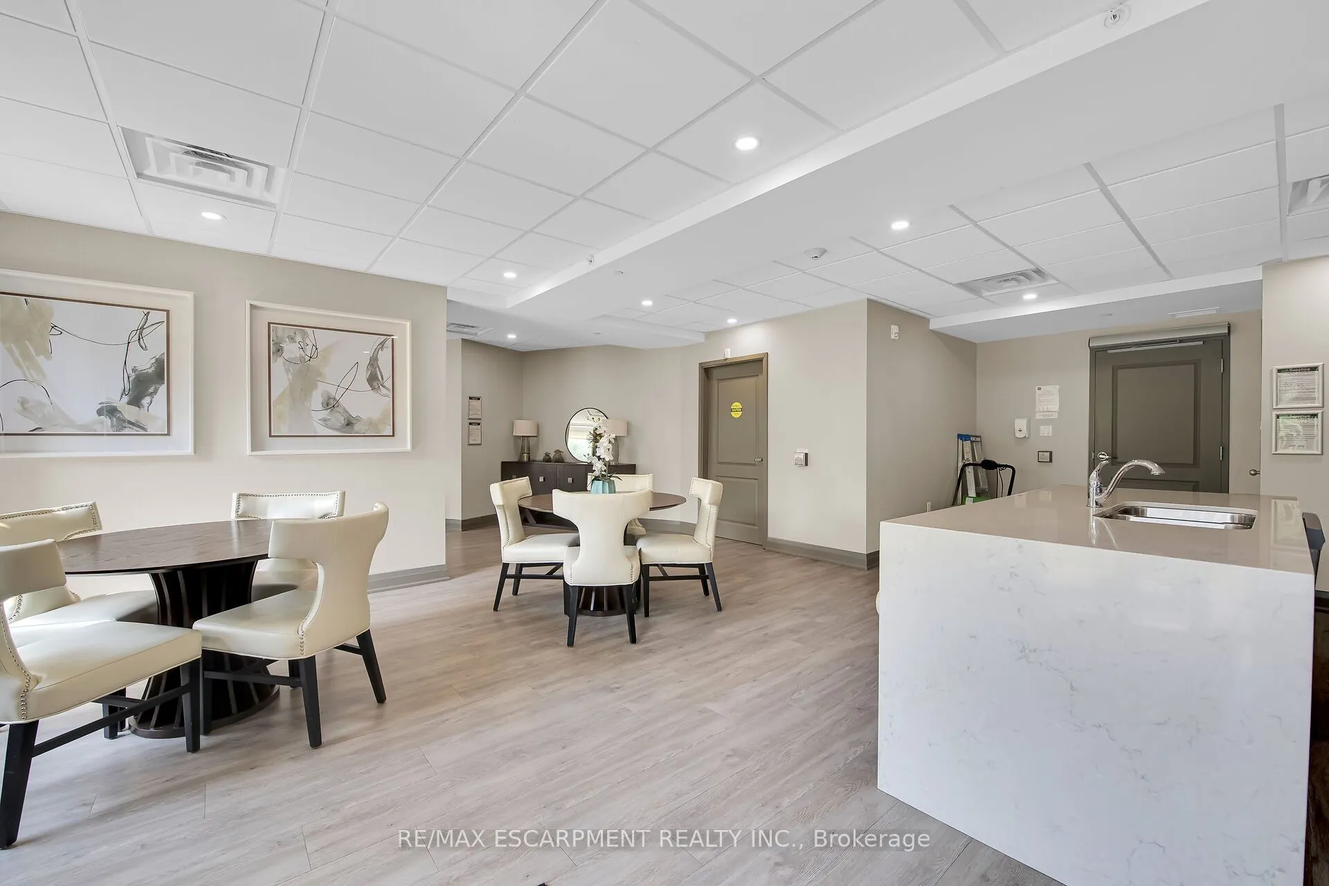 125 Shoreview Place, #103