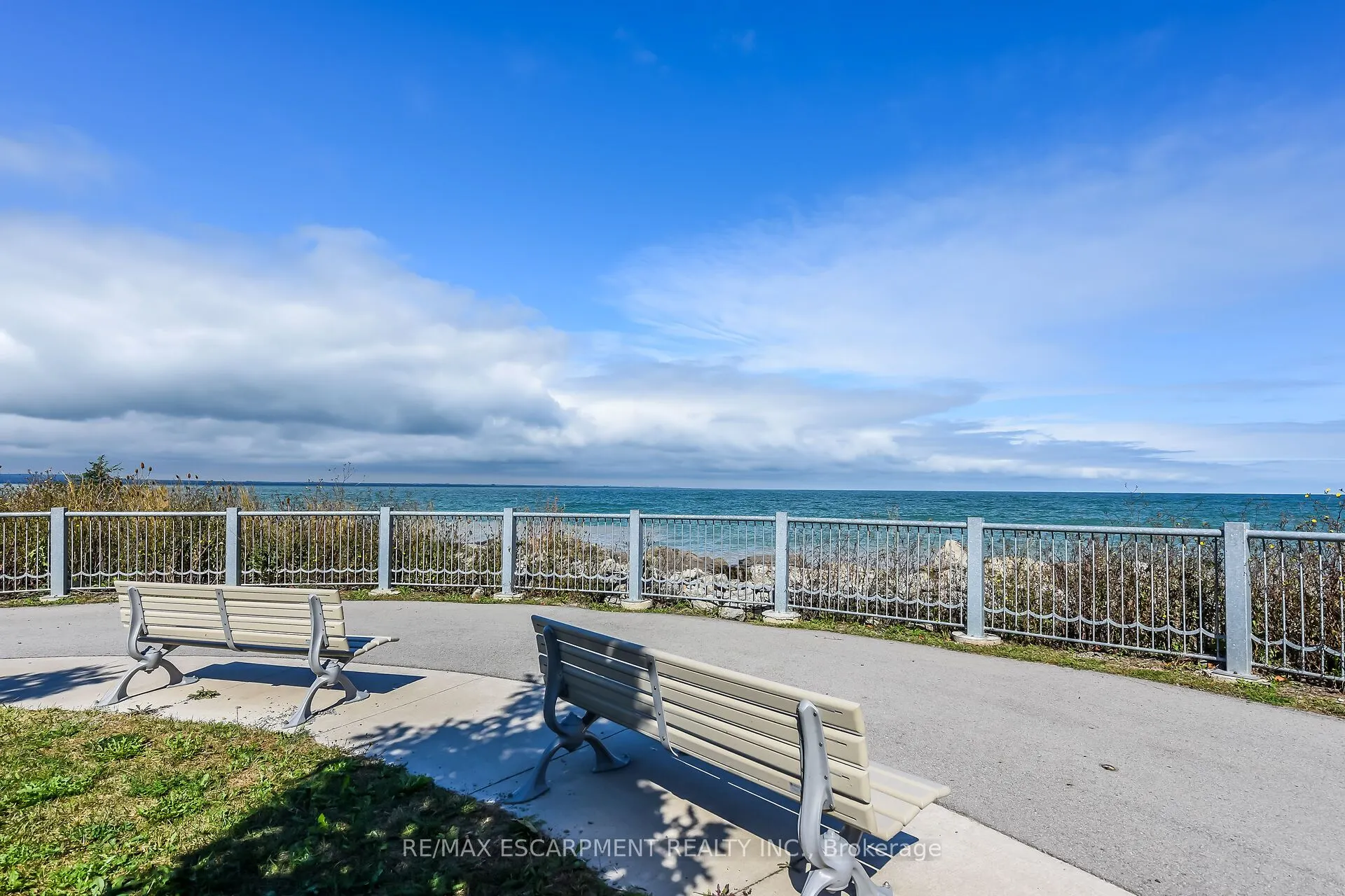 125 Shoreview Place, #103
