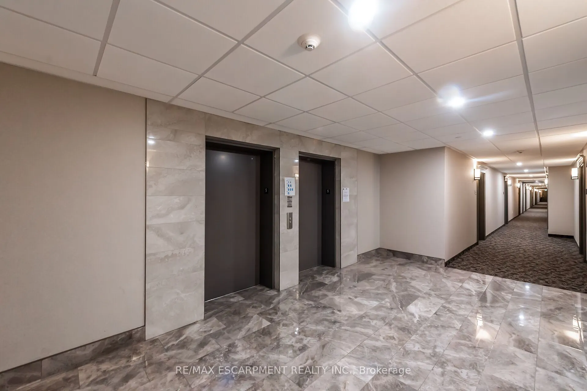 125 Shoreview Place, #103