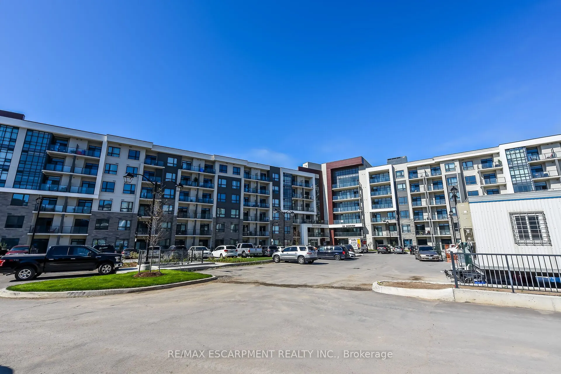 125 Shoreview Place, #103
