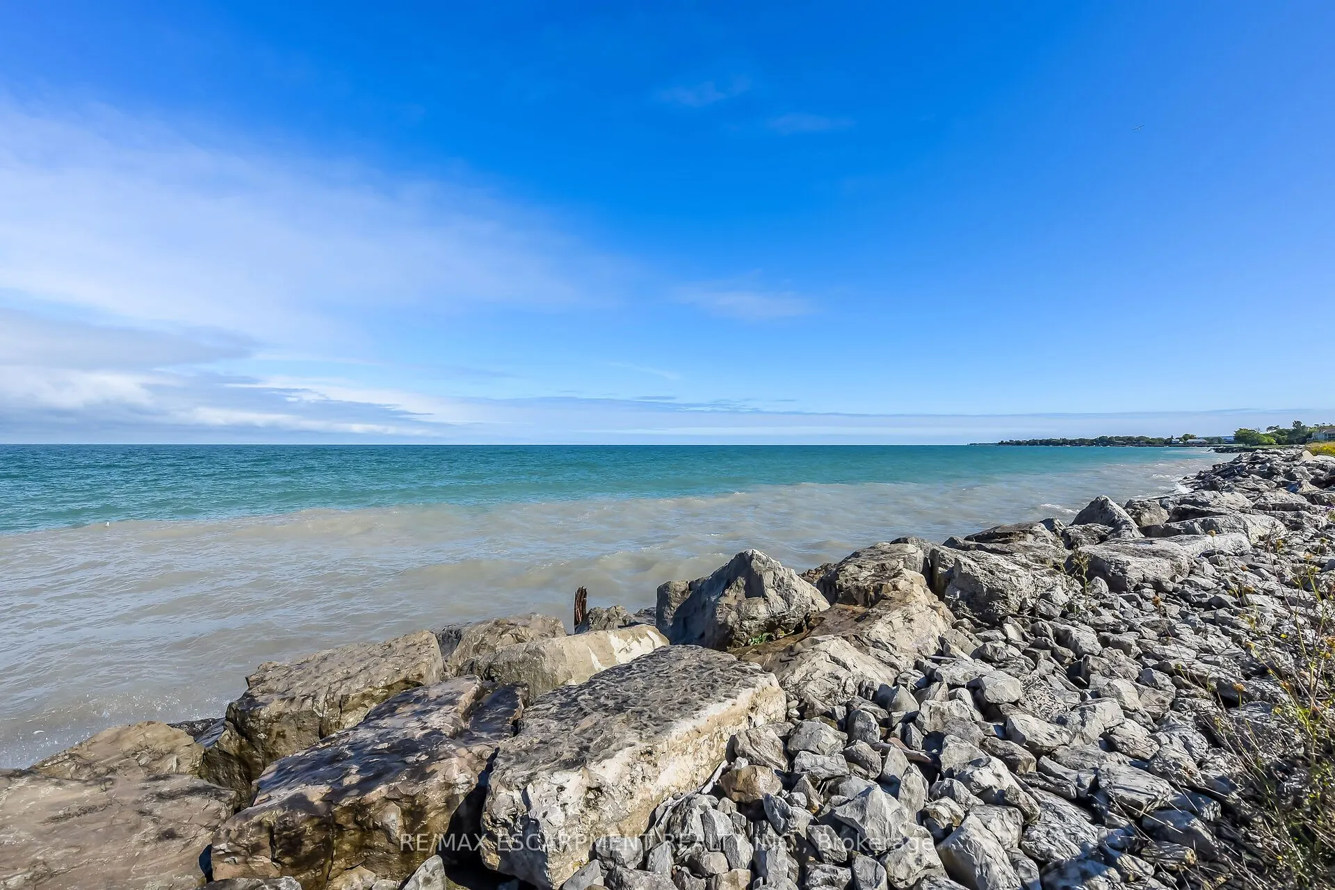 125 Shoreview Place, #103