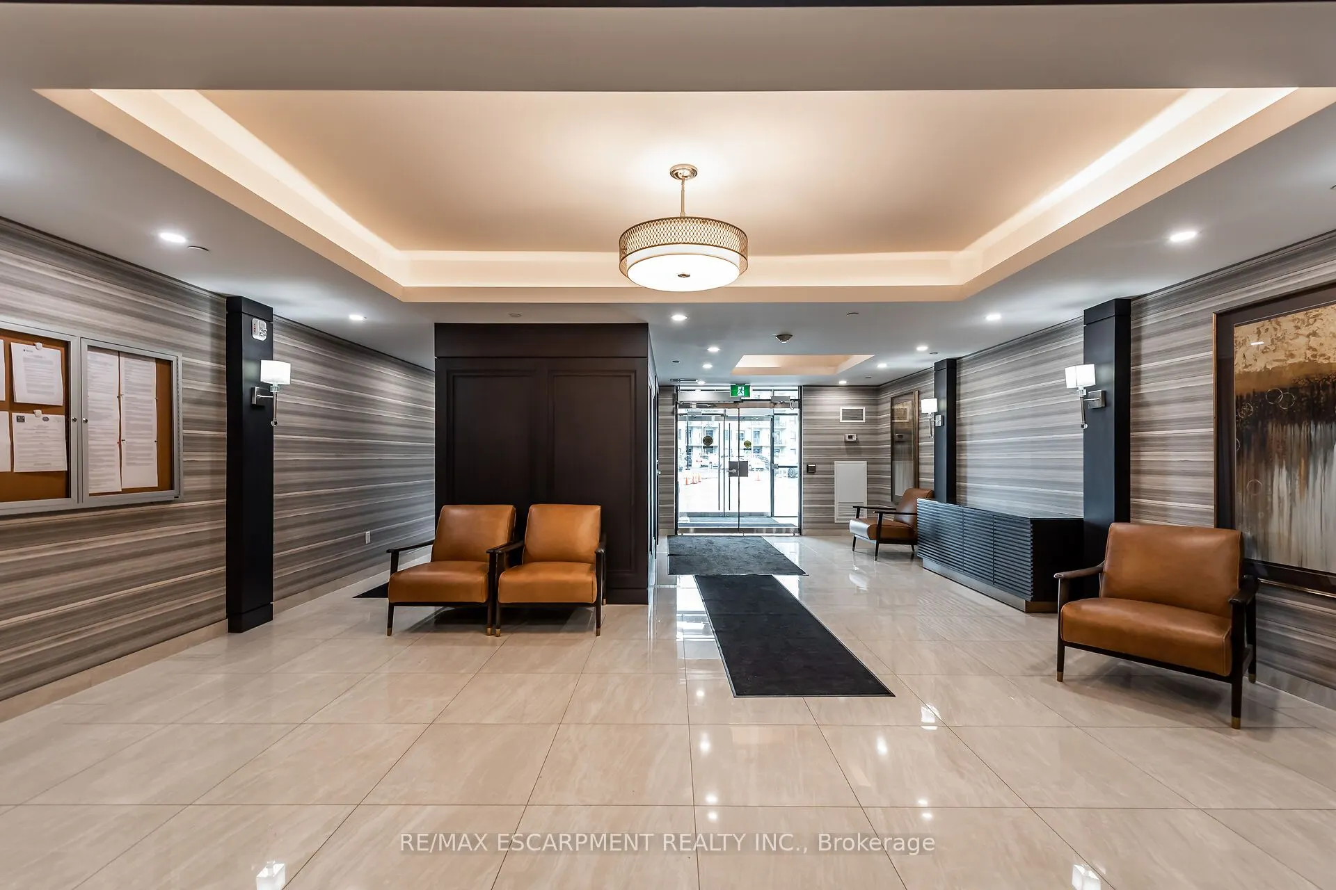 125 Shoreview Place, #103