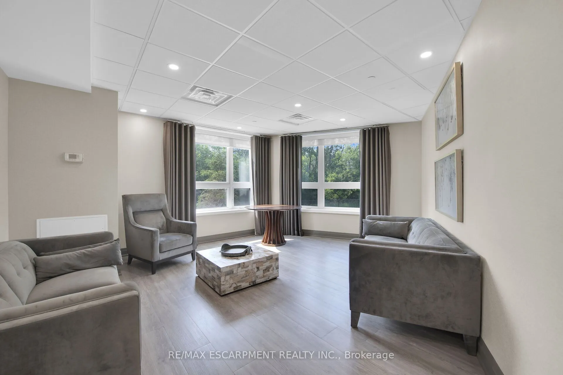 125 Shoreview Place, #103
