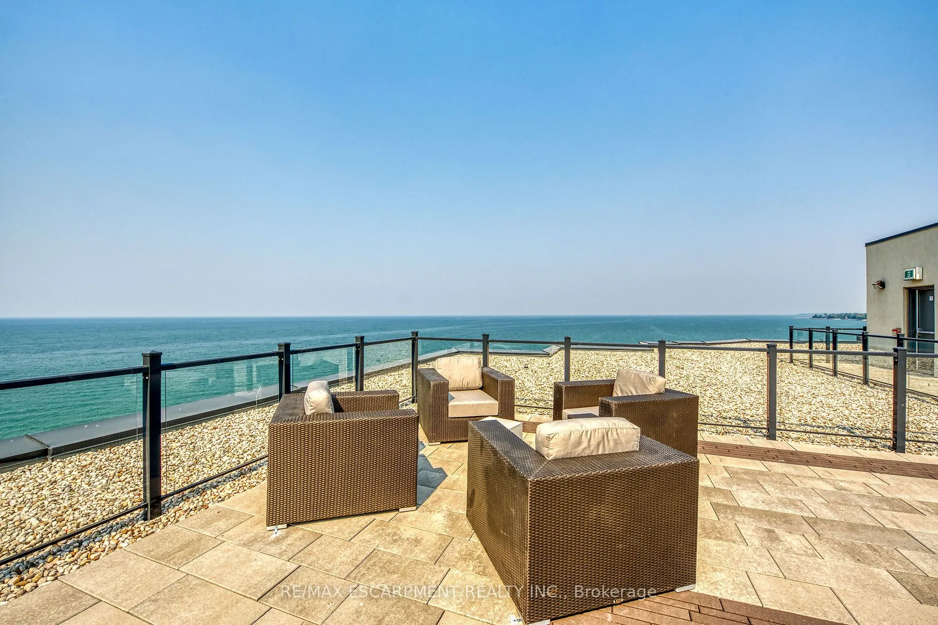 125 Shoreview Place, #103