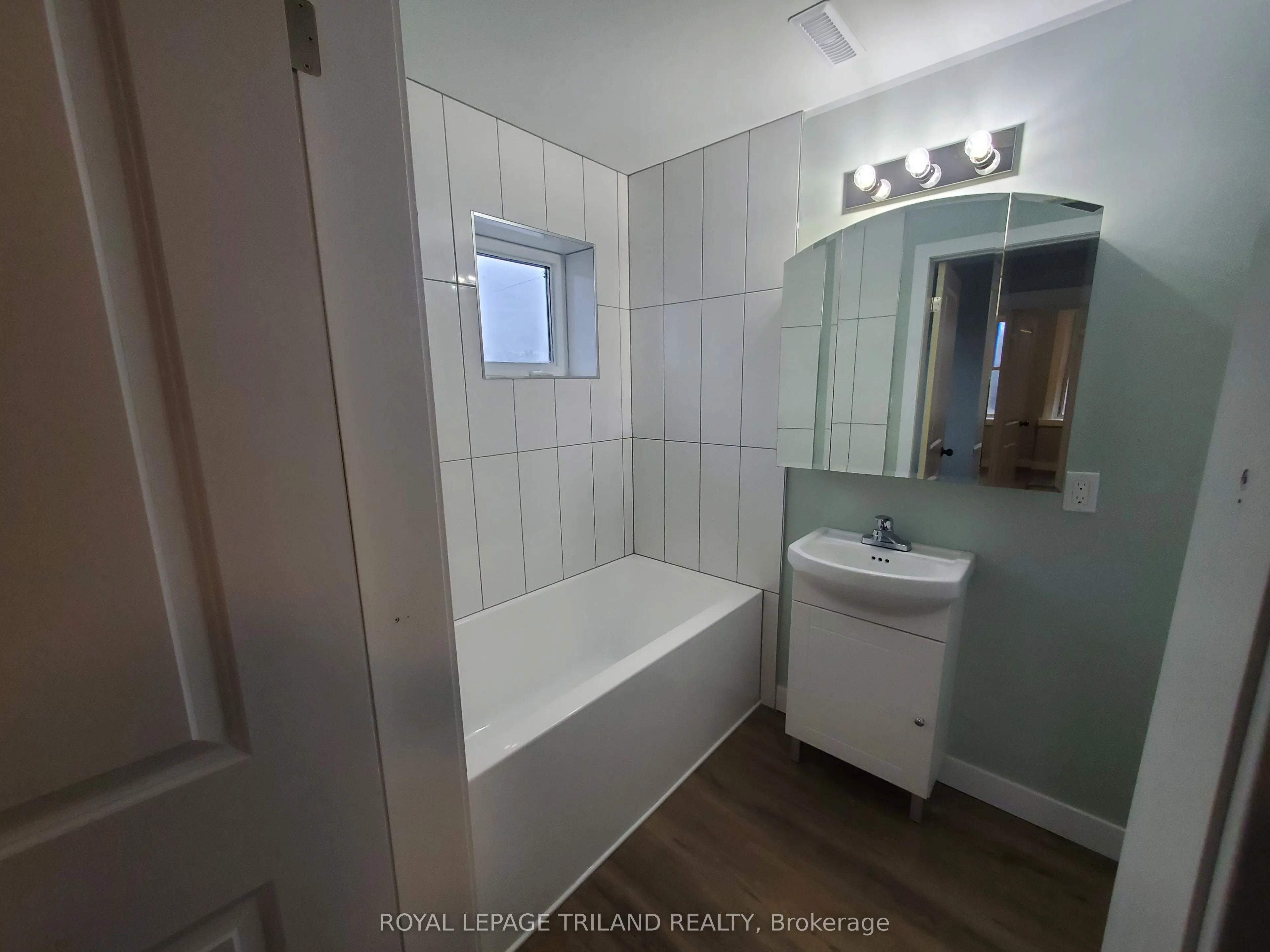 104 Flora Street, #UPPER UNIT