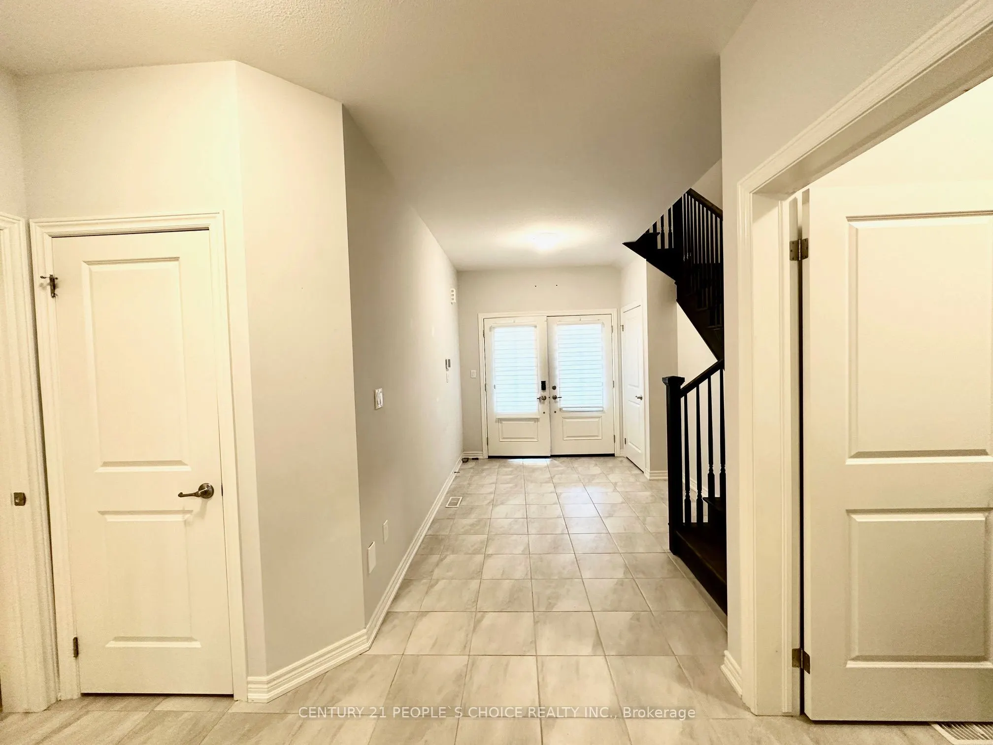 28 Swan Avenue, #Main & Upper