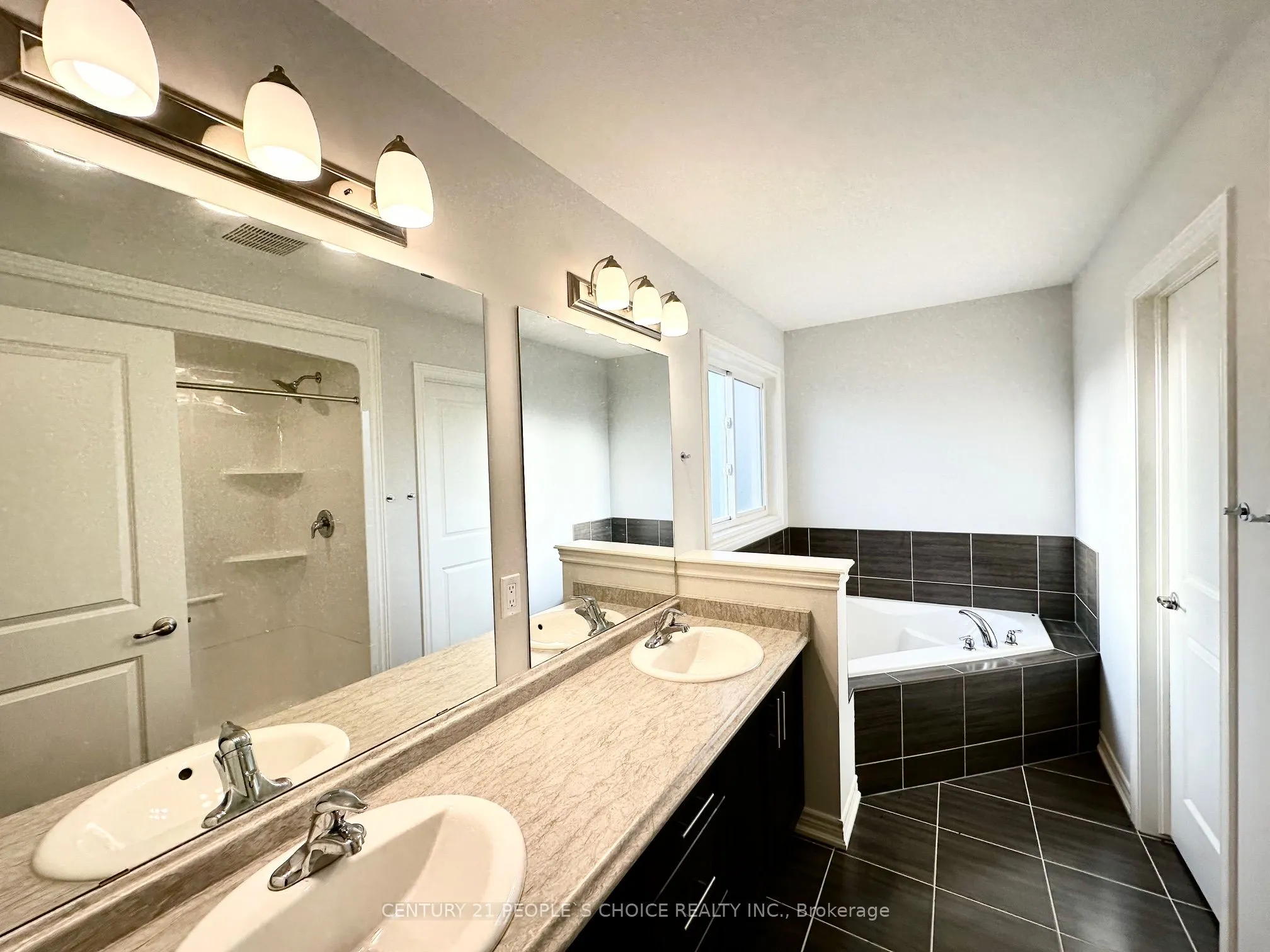 28 Swan Avenue, #Main & Upper