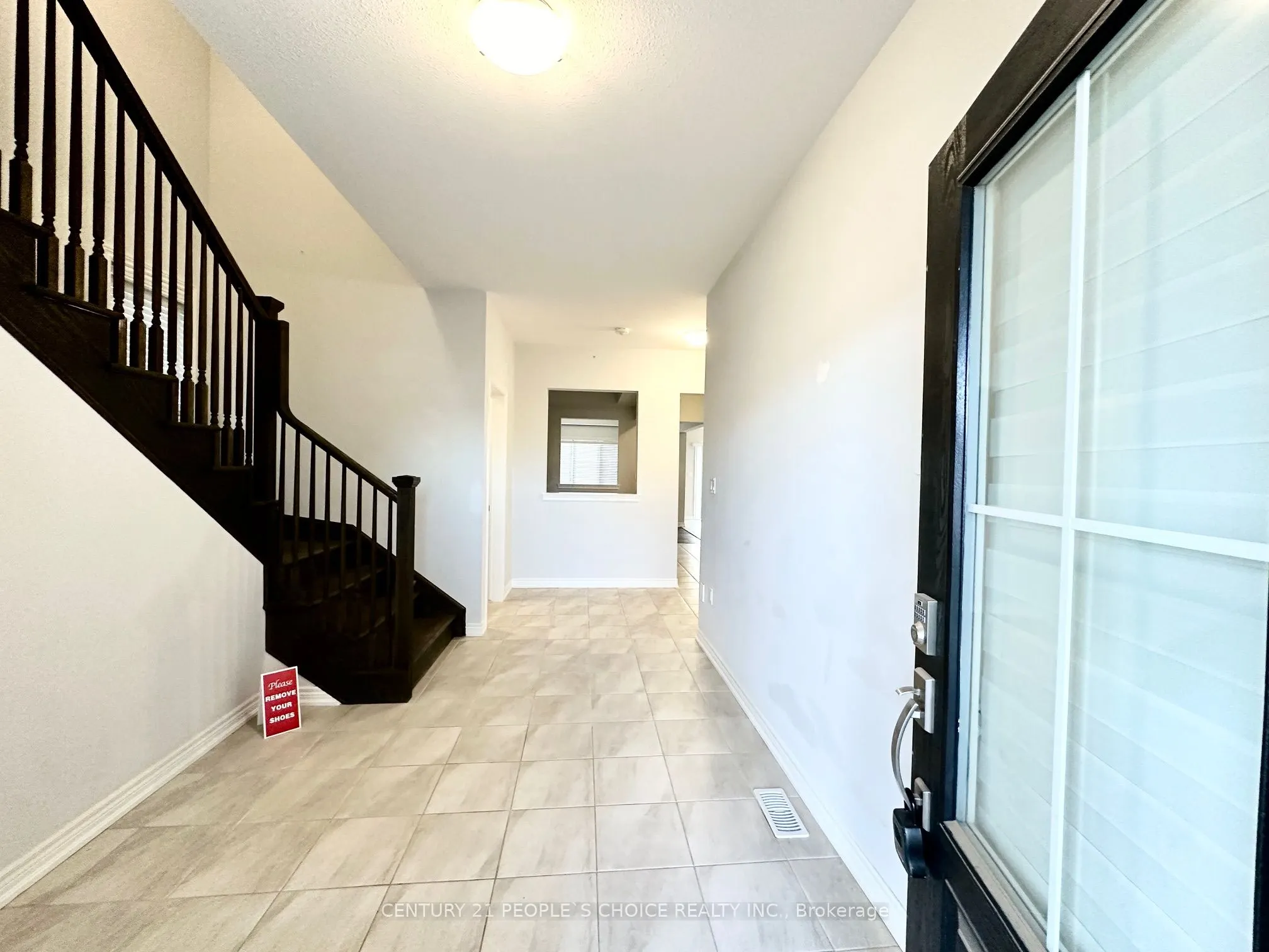 28 Swan Avenue, #Main & Upper