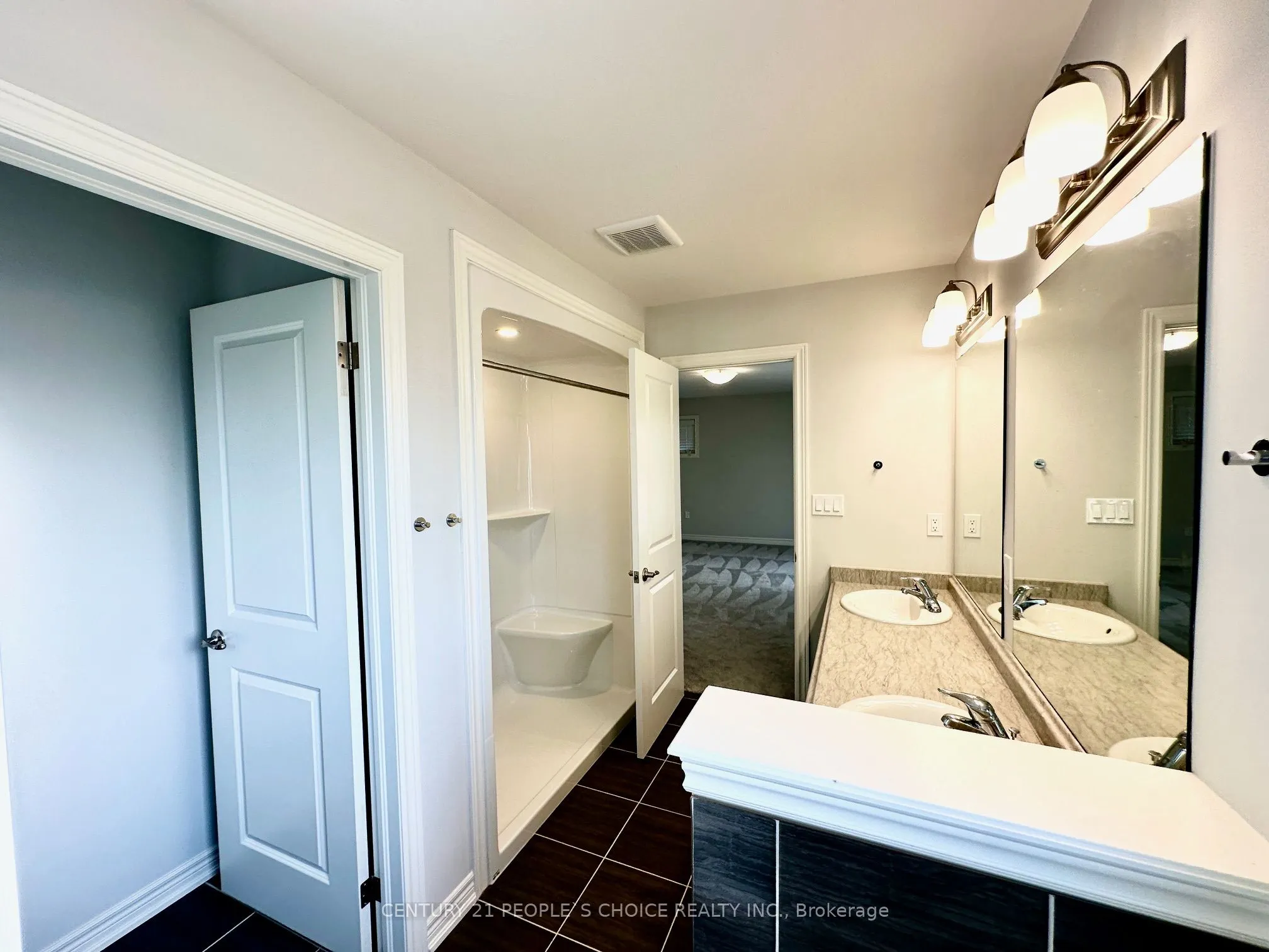 28 Swan Avenue, #Main & Upper