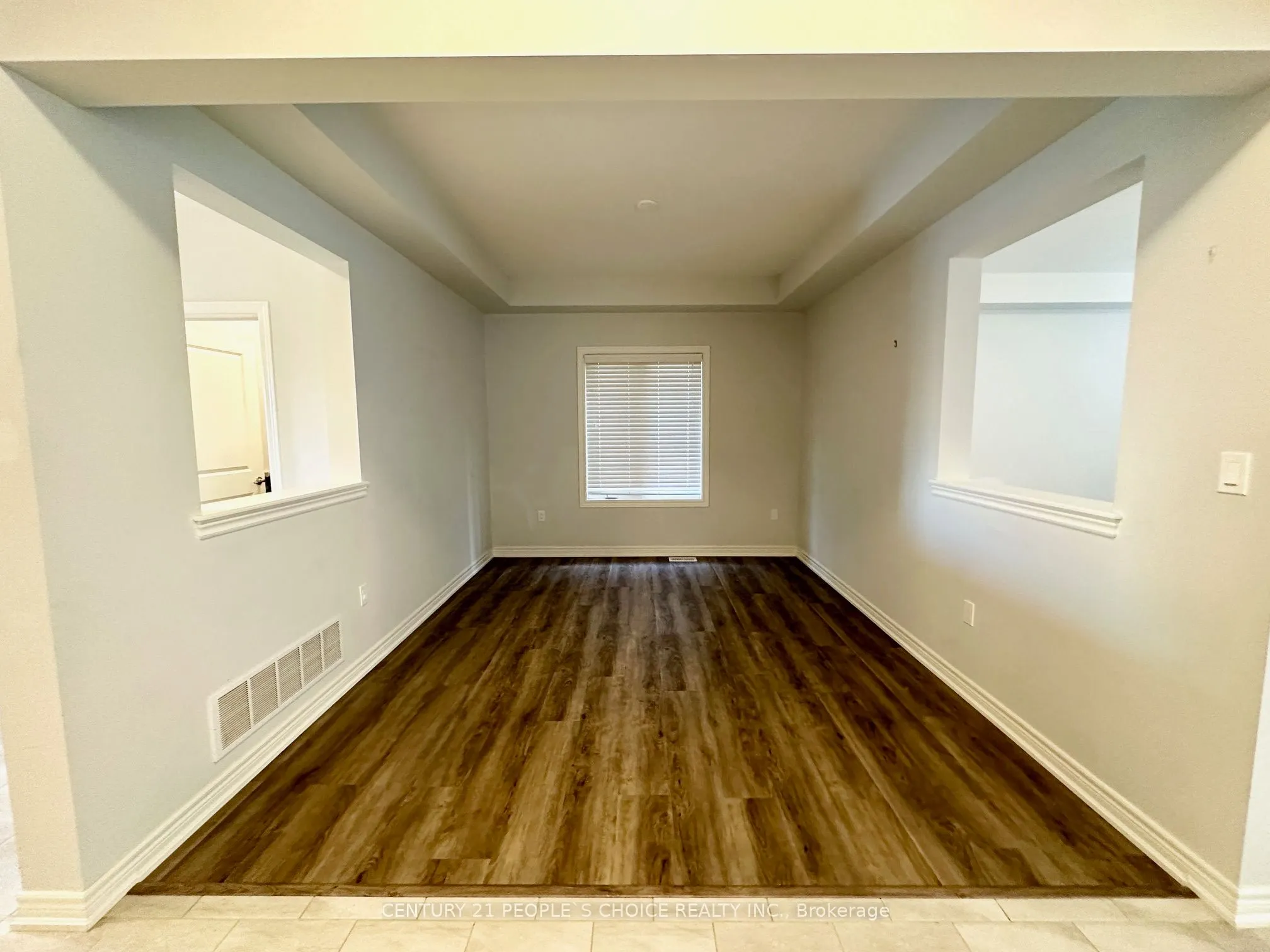 28 Swan Avenue, #Main & Upper