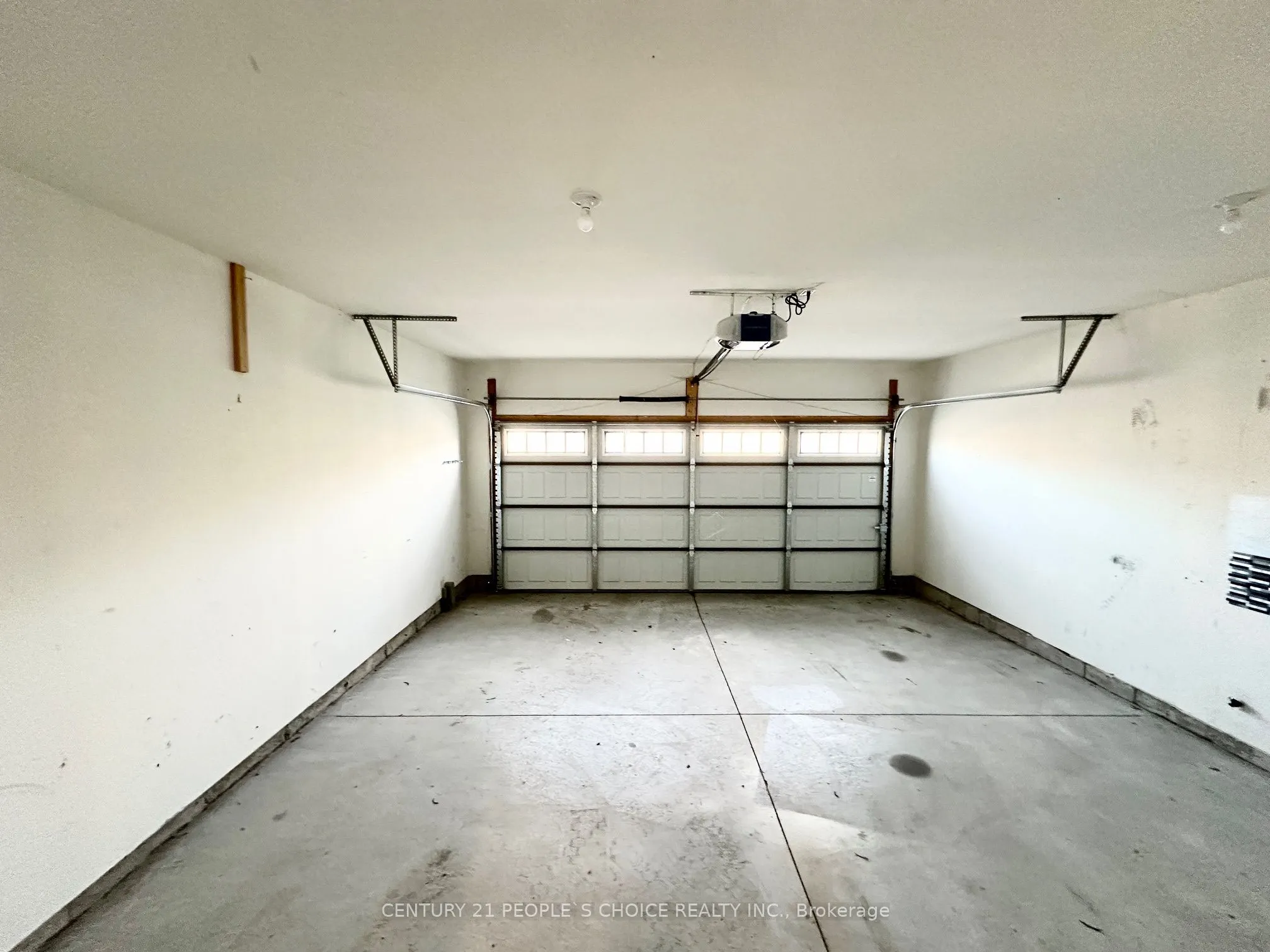 28 Swan Avenue, #Main & Upper