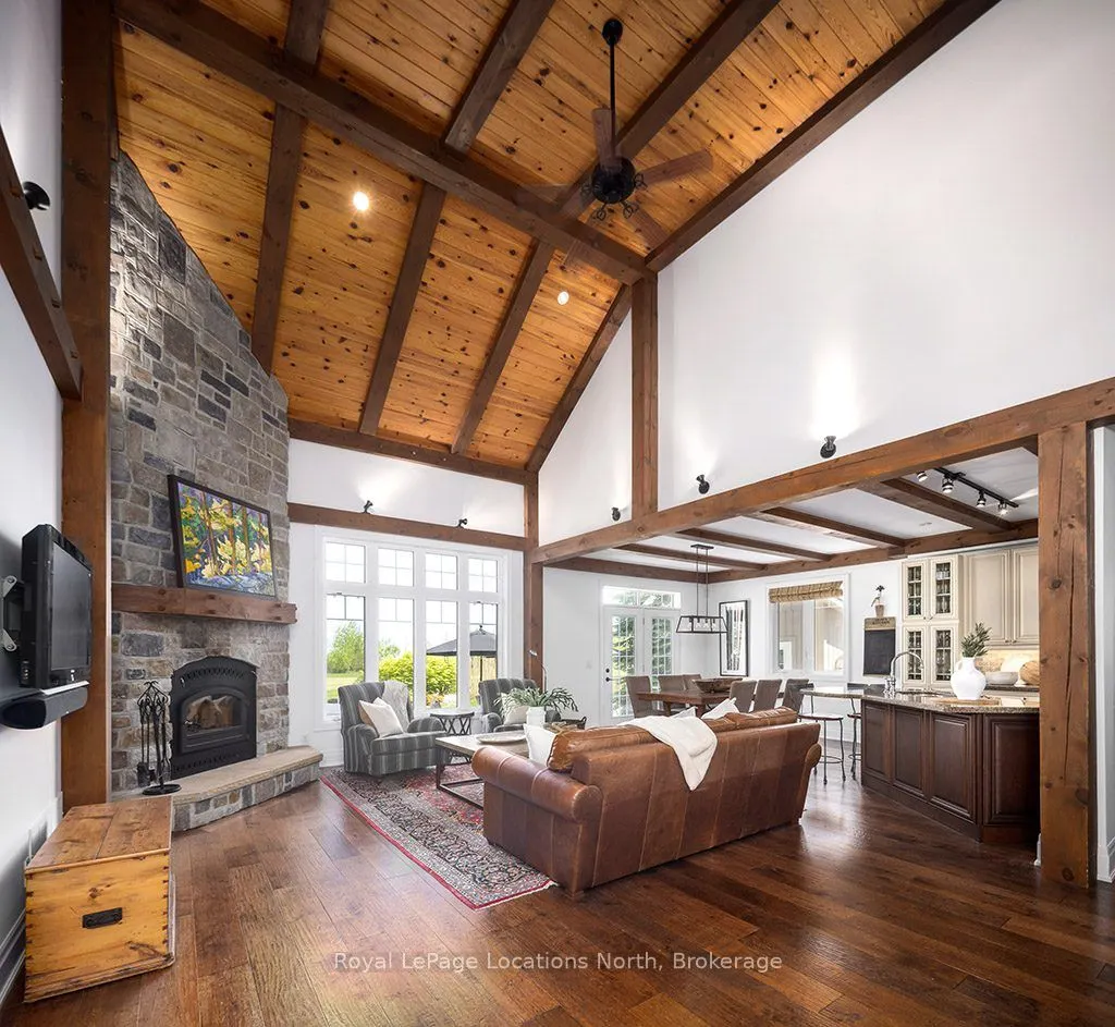 135 EAST RIDGE Drive