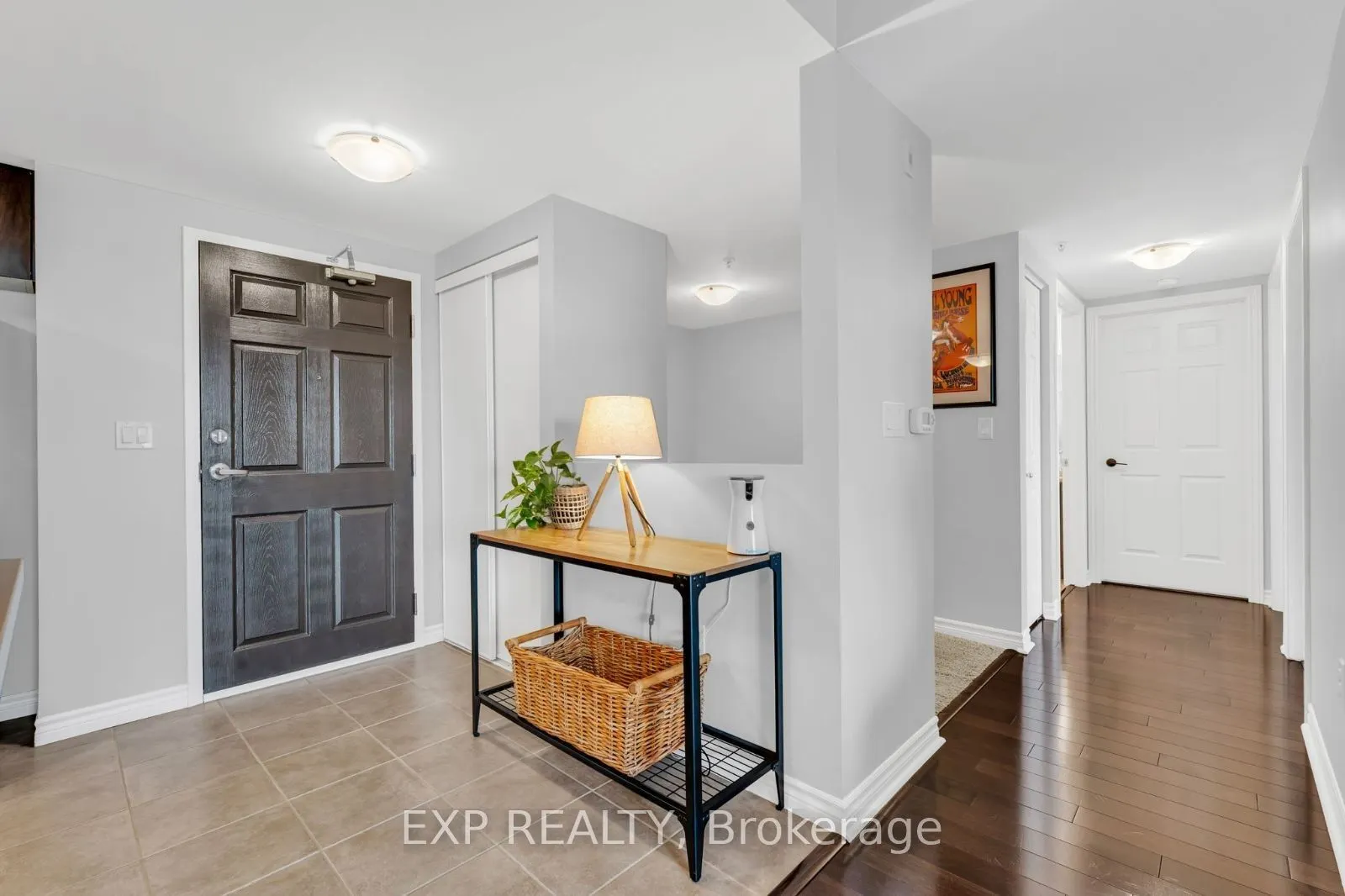 60 Lynnmore Street, #414
