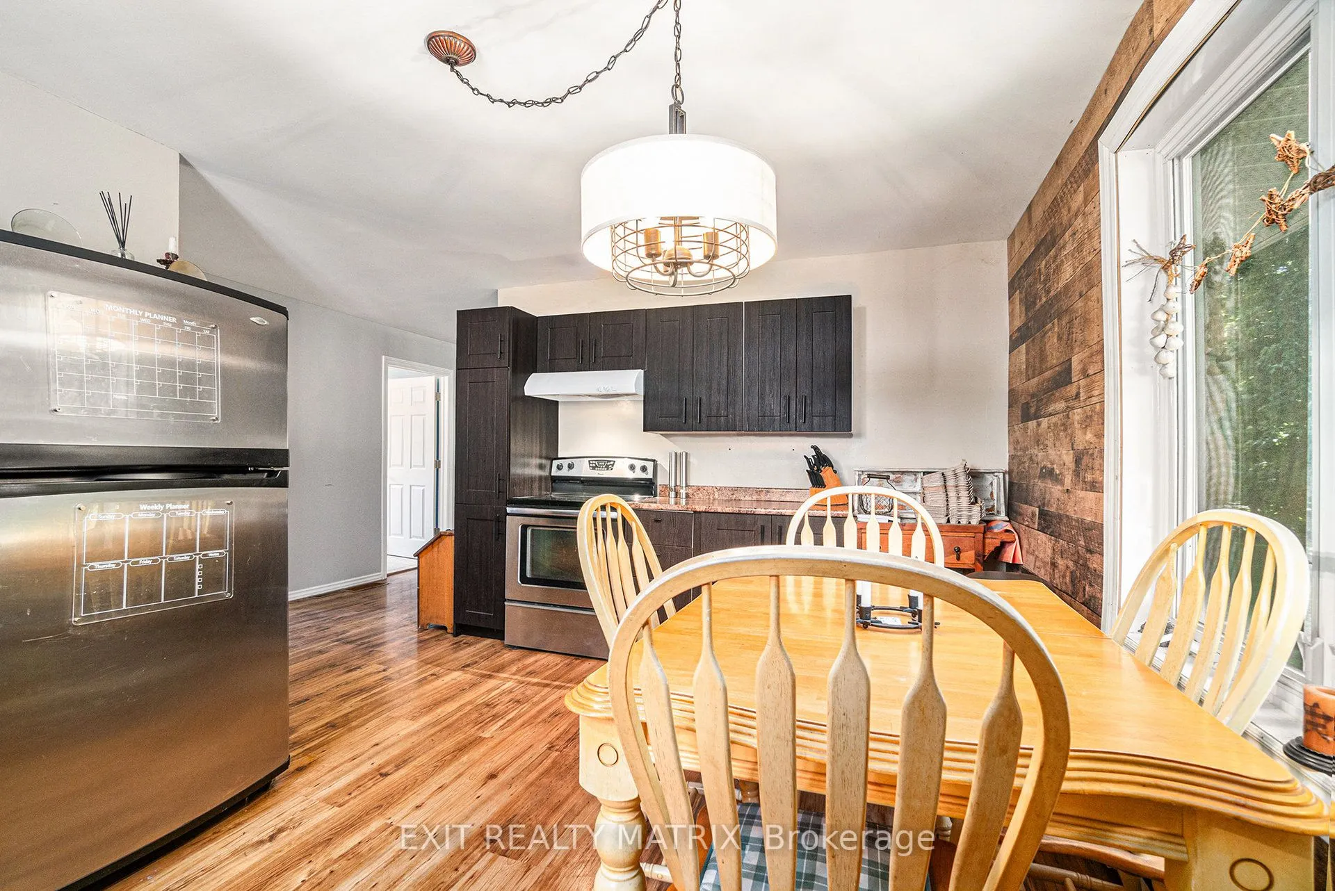 21111 Concession rd 8 Road