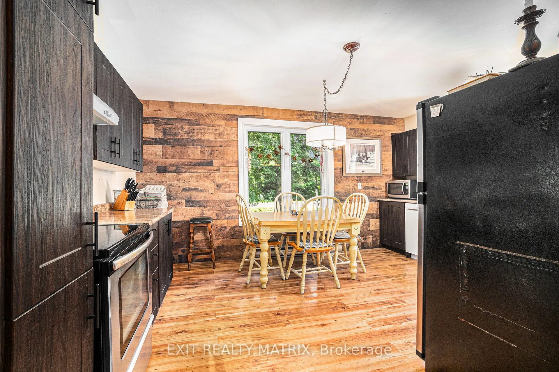 21111 Concession rd 8 Road