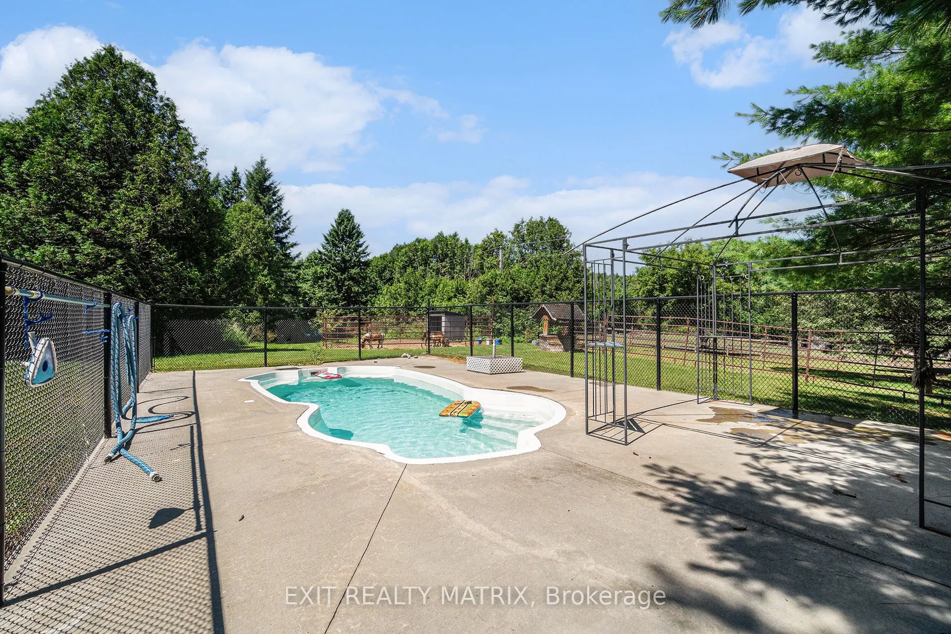 21111 Concession rd 8 Road