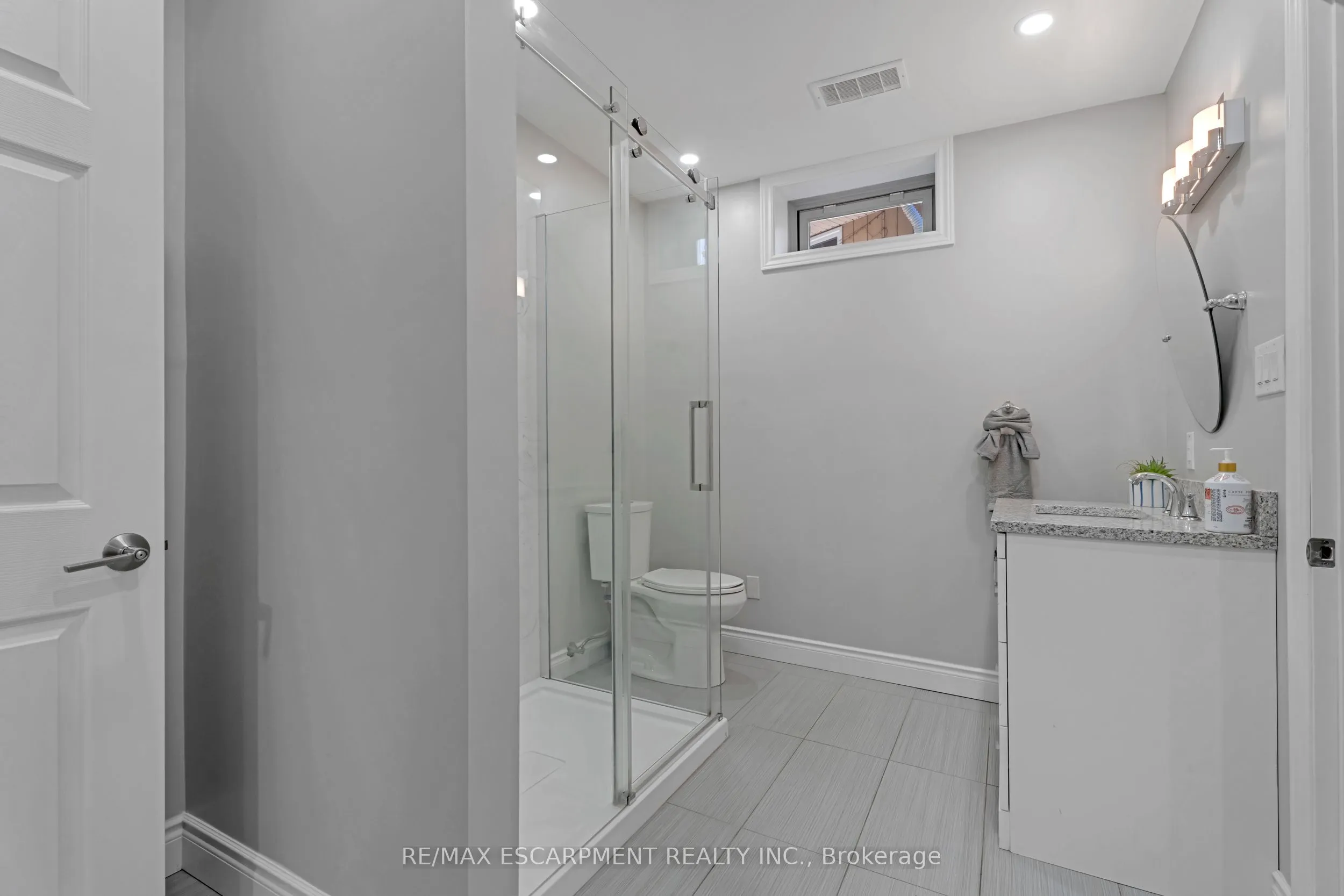 22 Shadeland Crescent