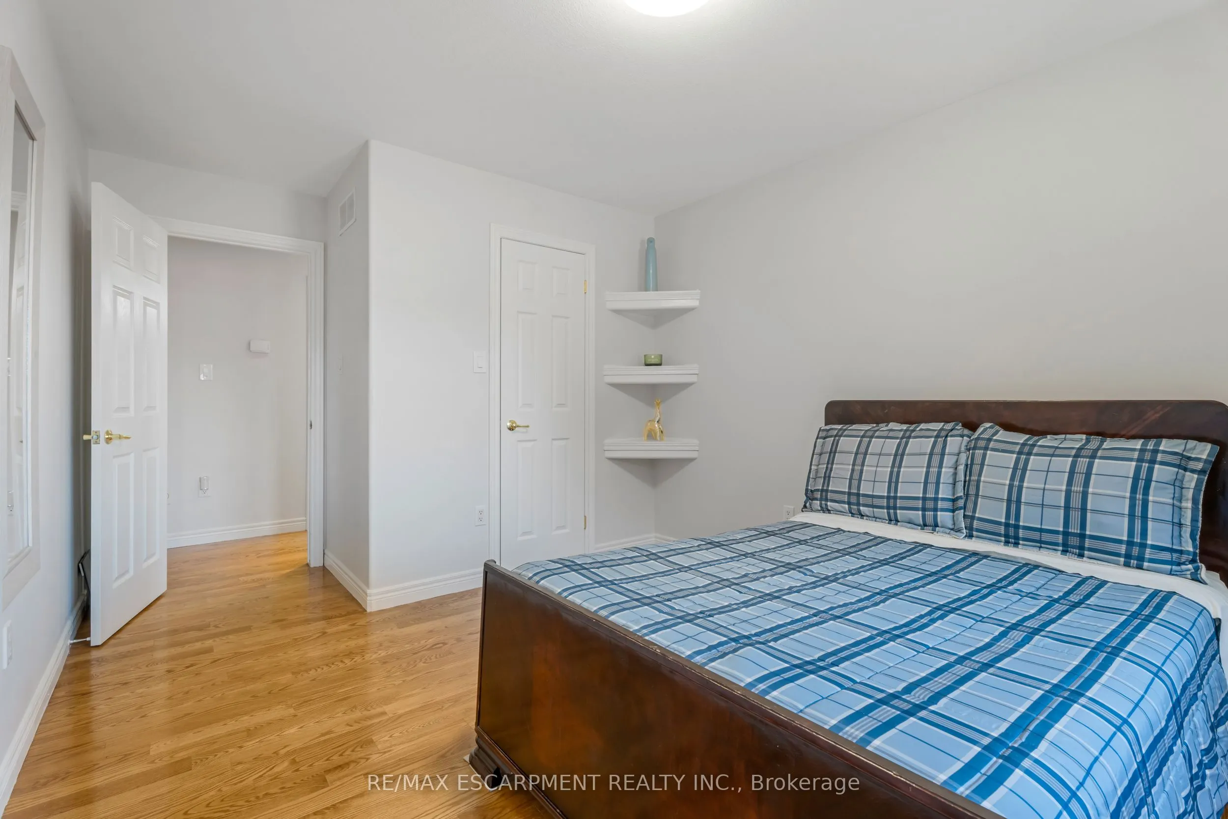 22 Shadeland Crescent