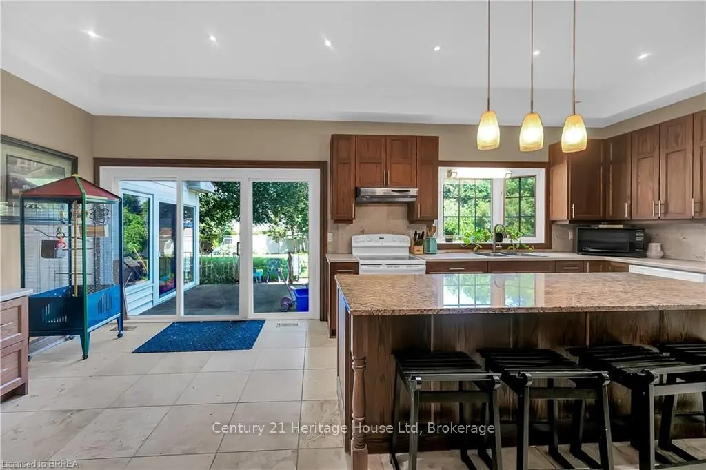 10 Fieldstone Circle