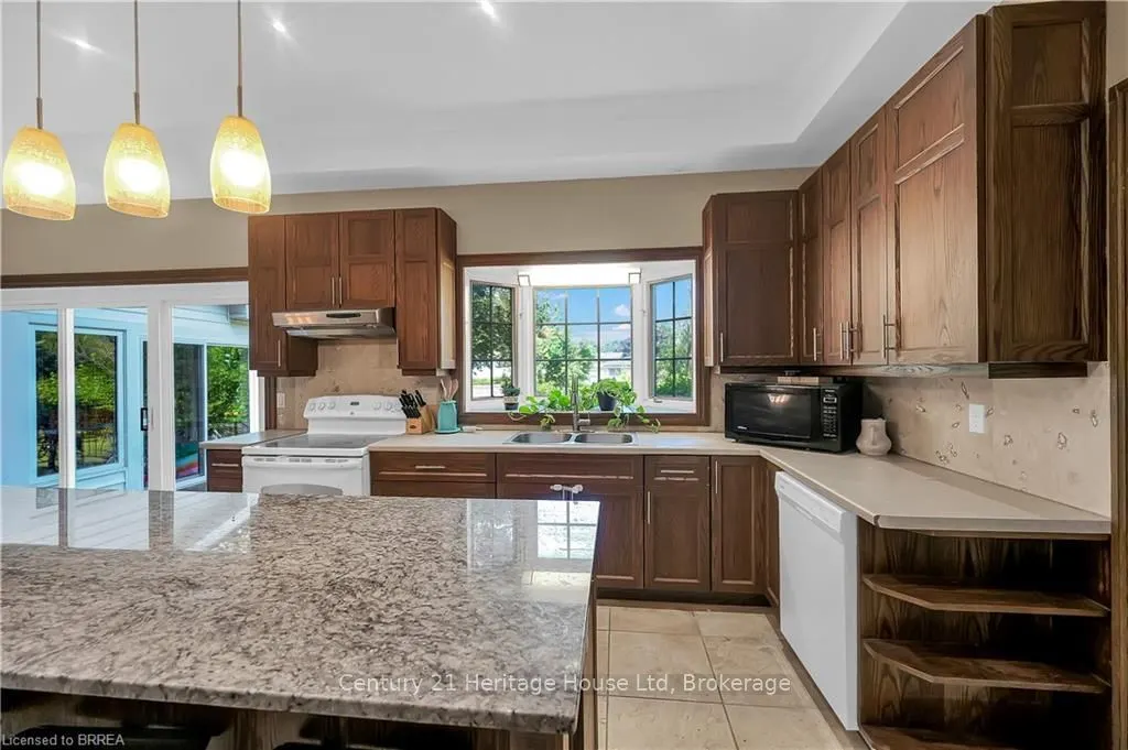 10 Fieldstone Circle