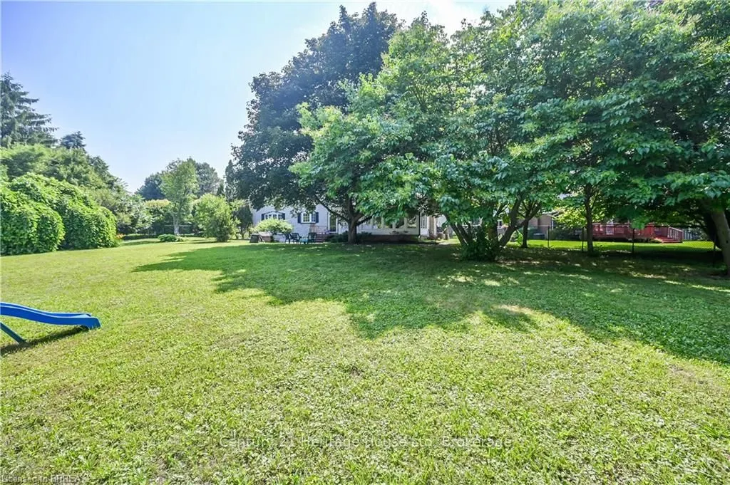 10 Fieldstone Circle