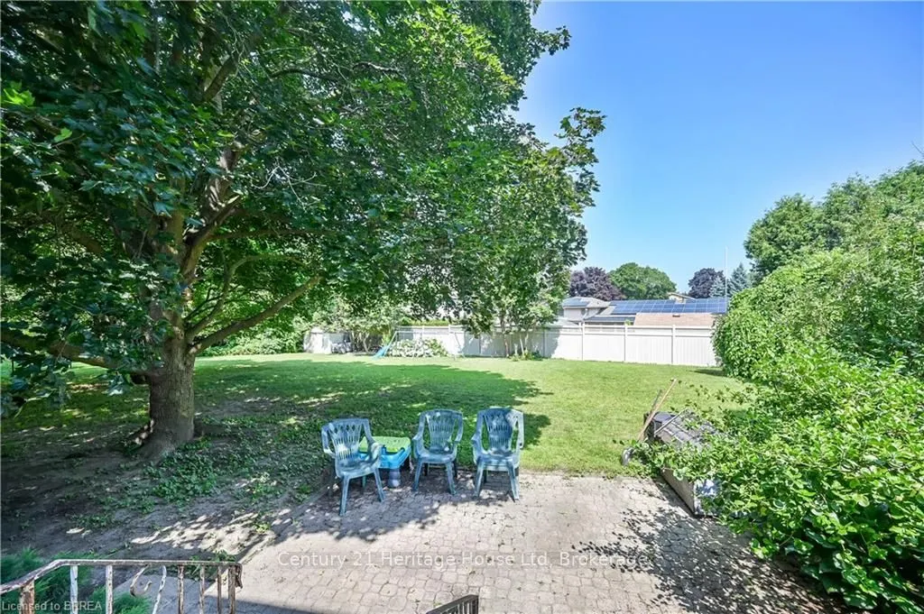 10 Fieldstone Circle