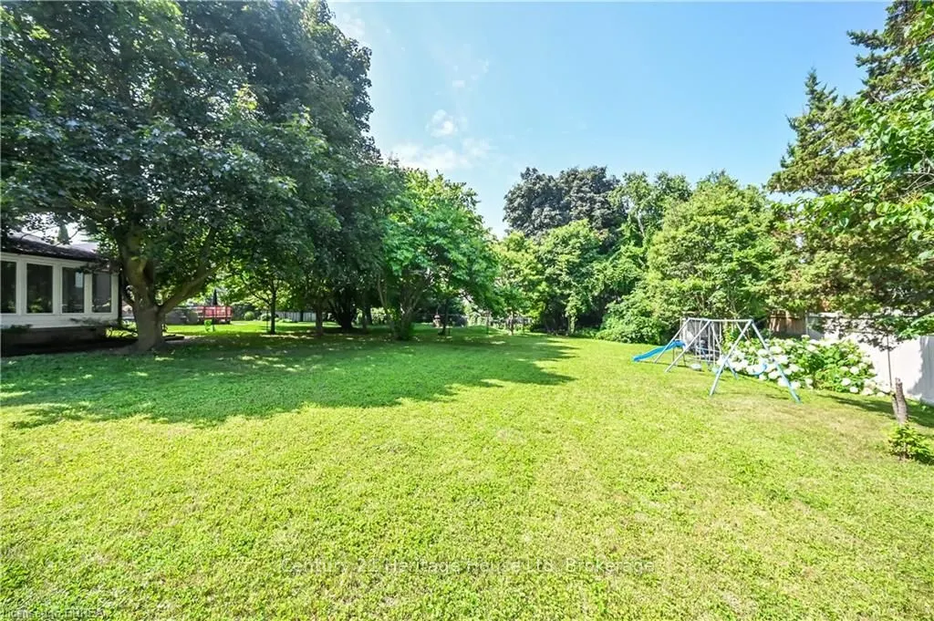 10 Fieldstone Circle