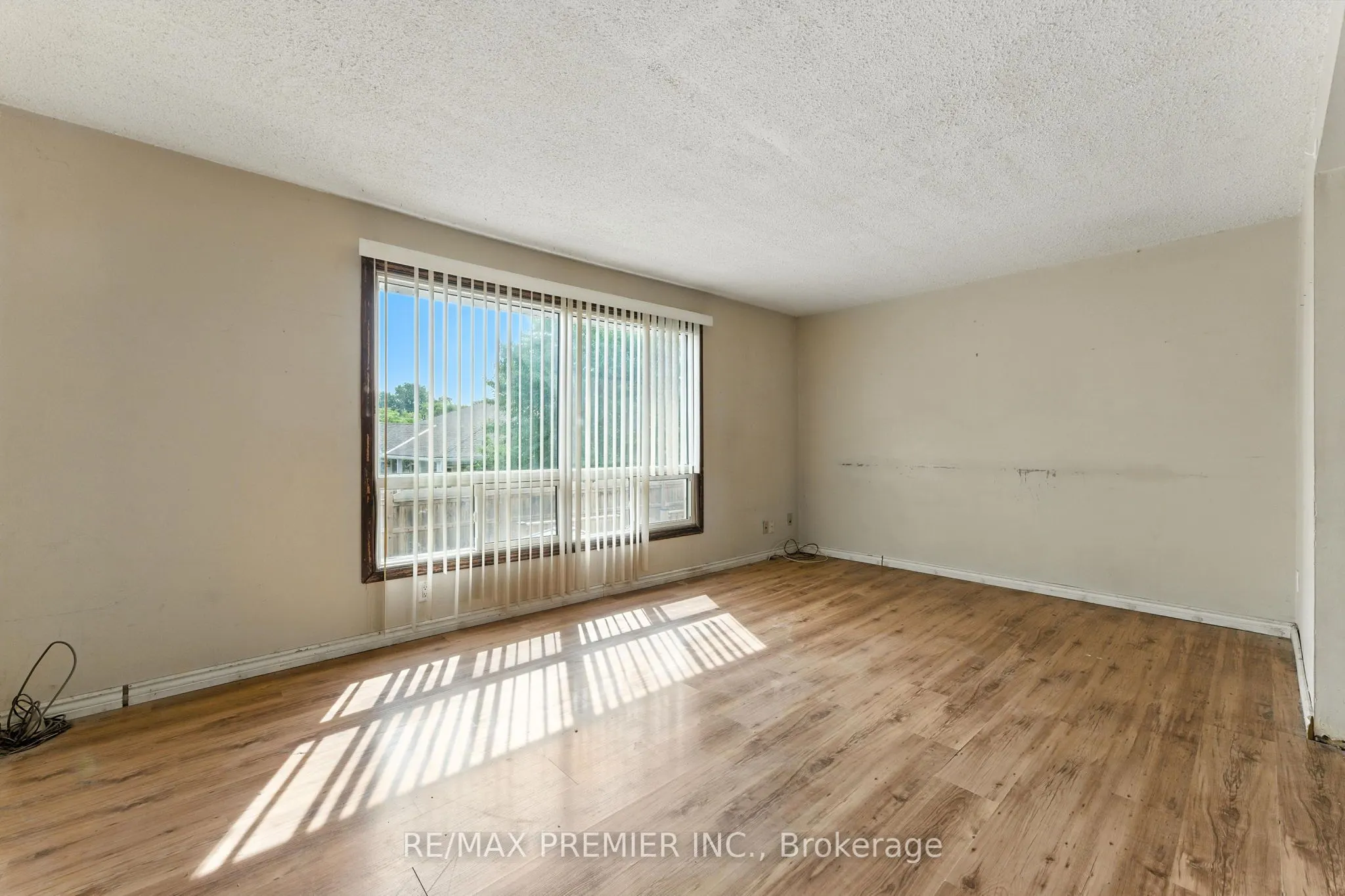 164E Henry Street, #31