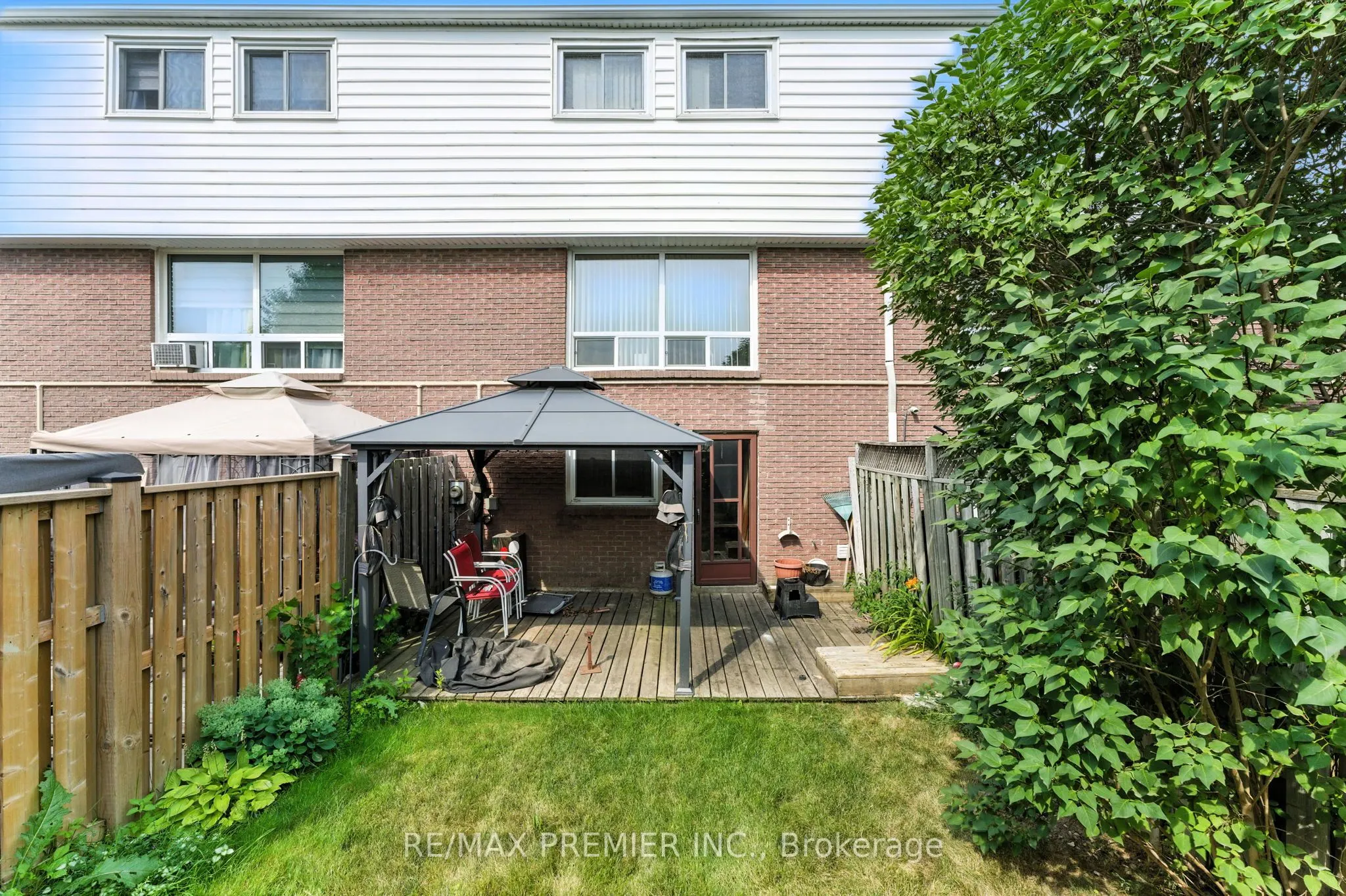 164E Henry Street, #31