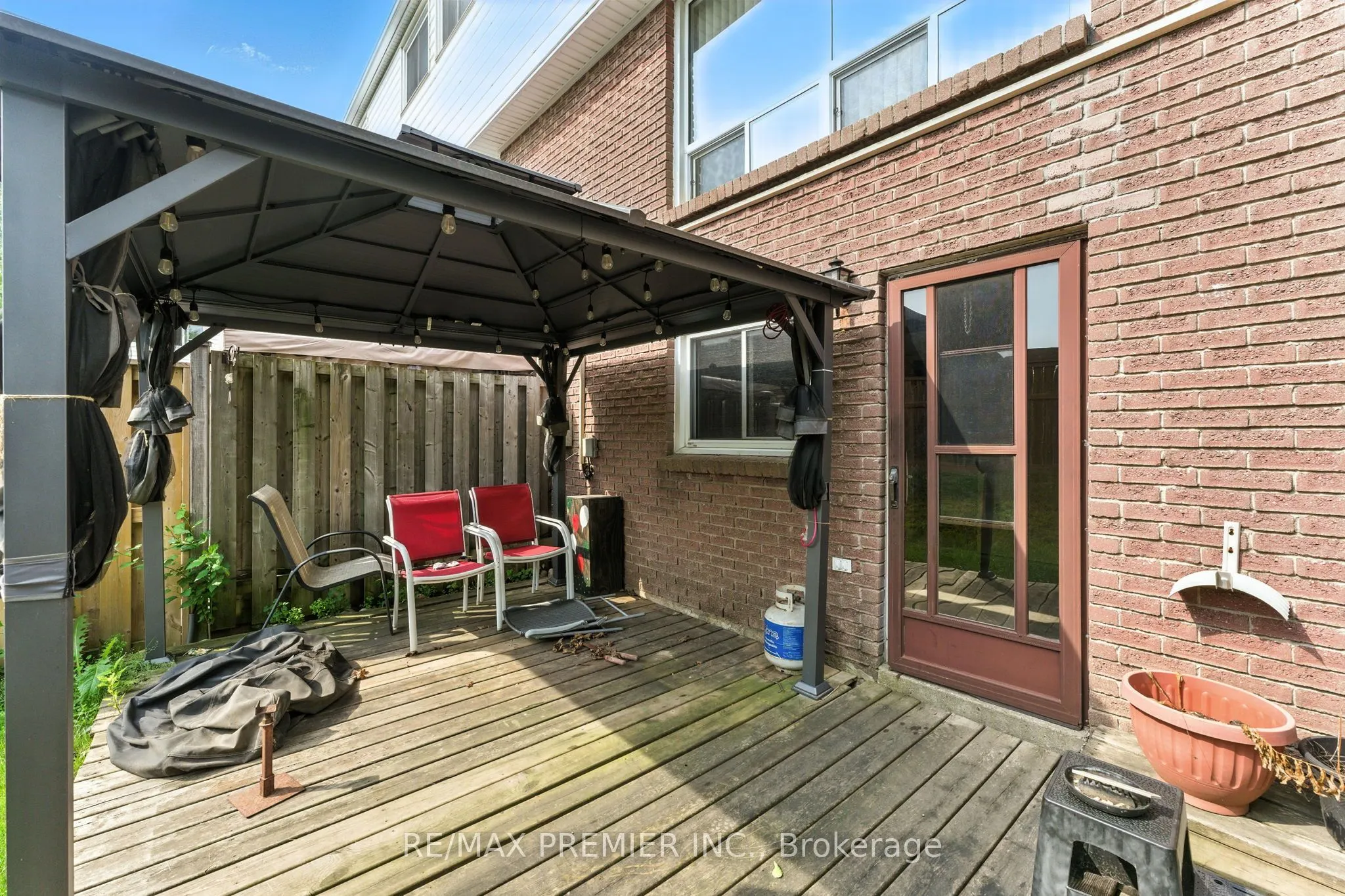 164E Henry Street, #31