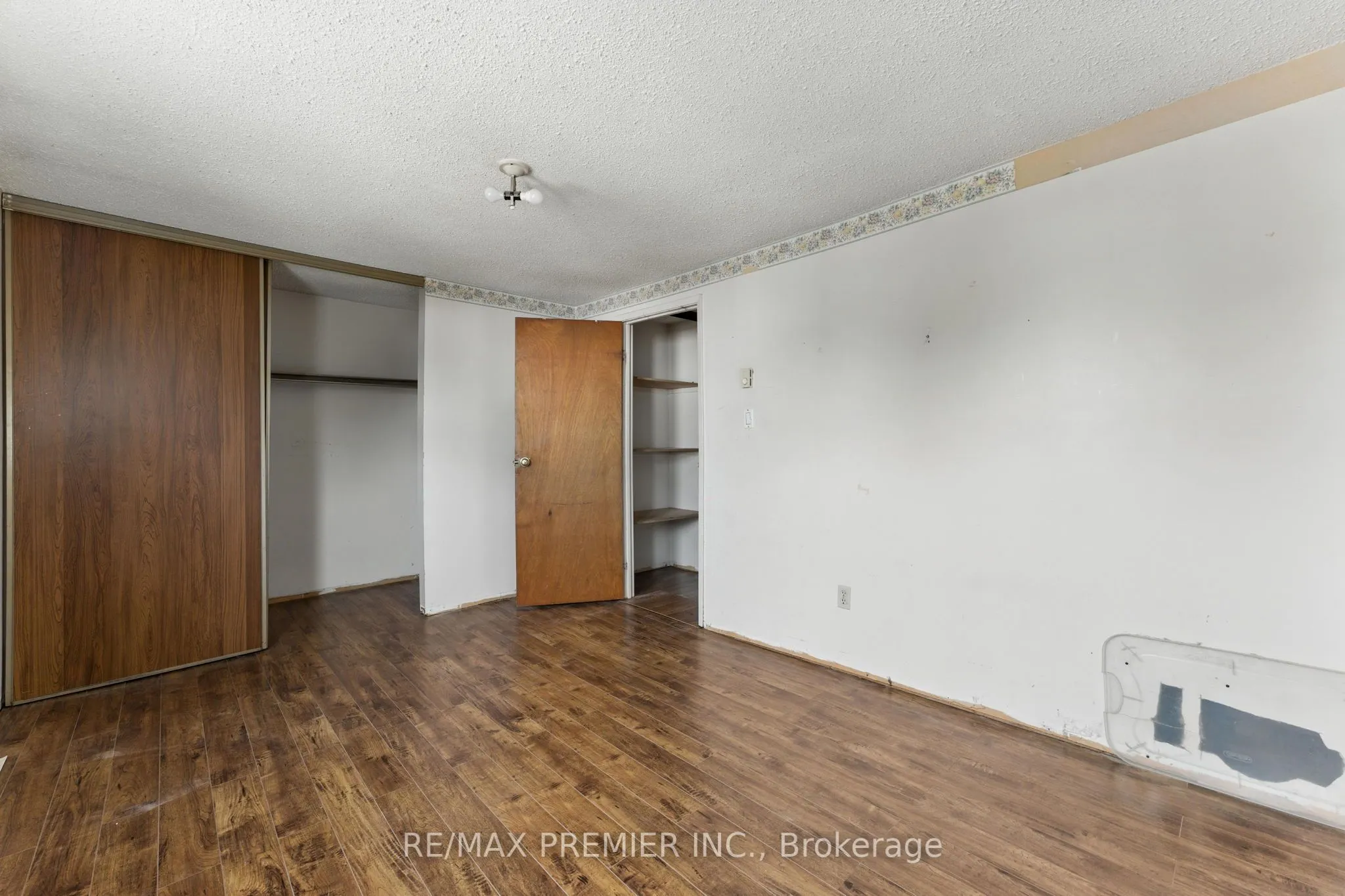 164E Henry Street, #31