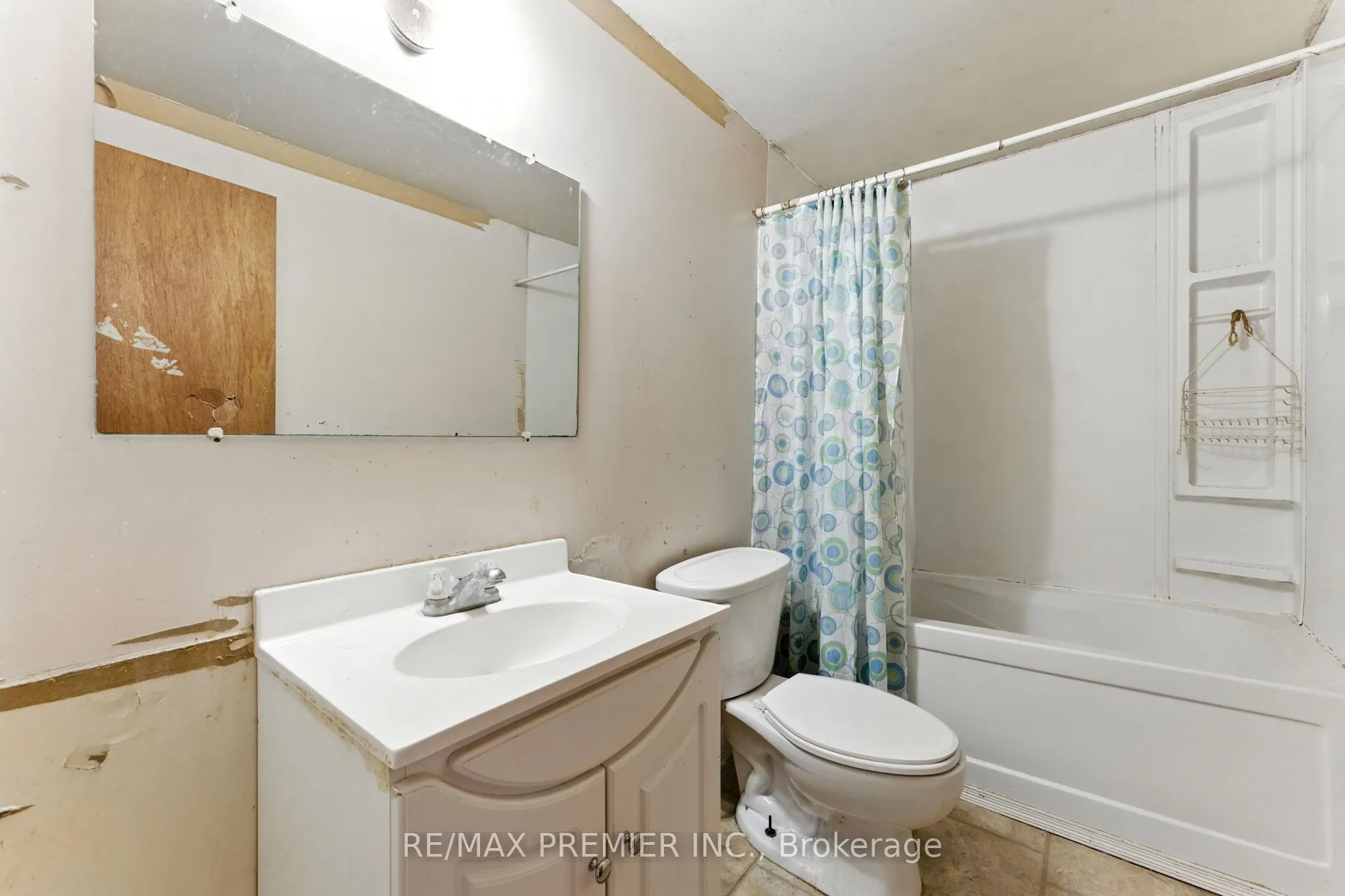 164E Henry Street, #31