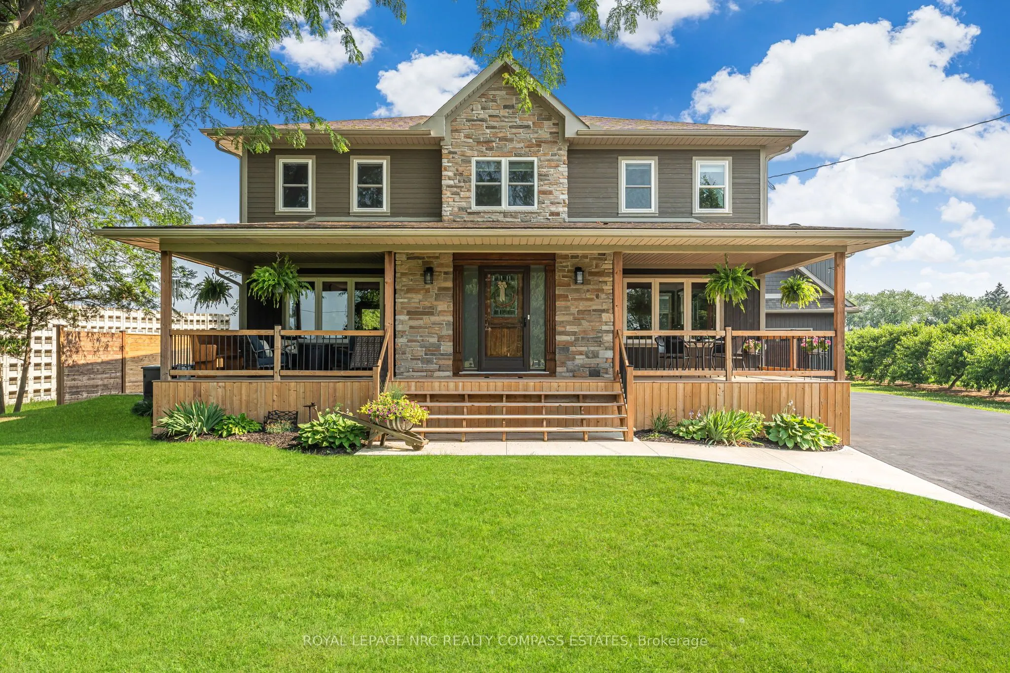 43 Scott Street E