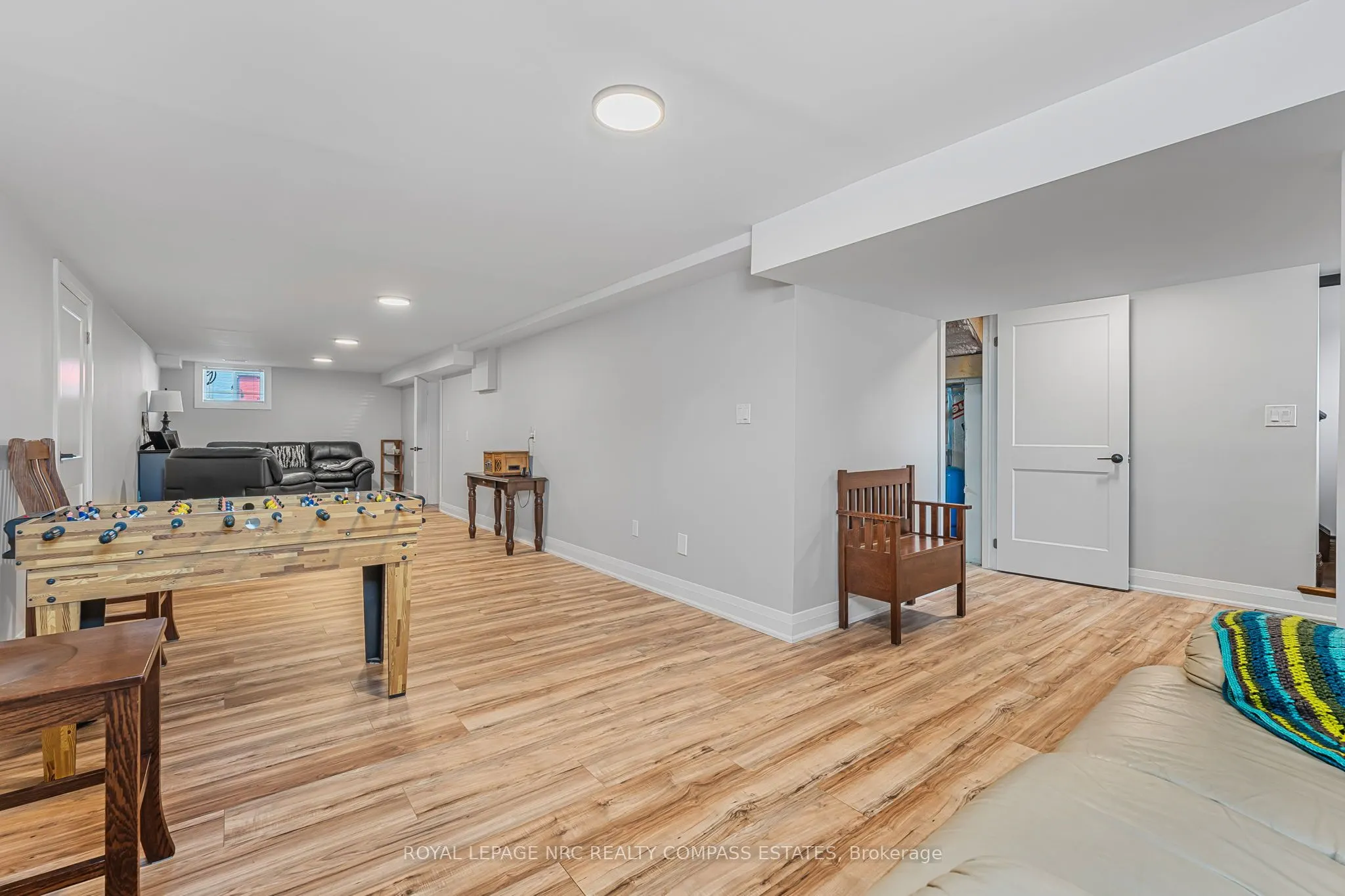 43 Scott Street E