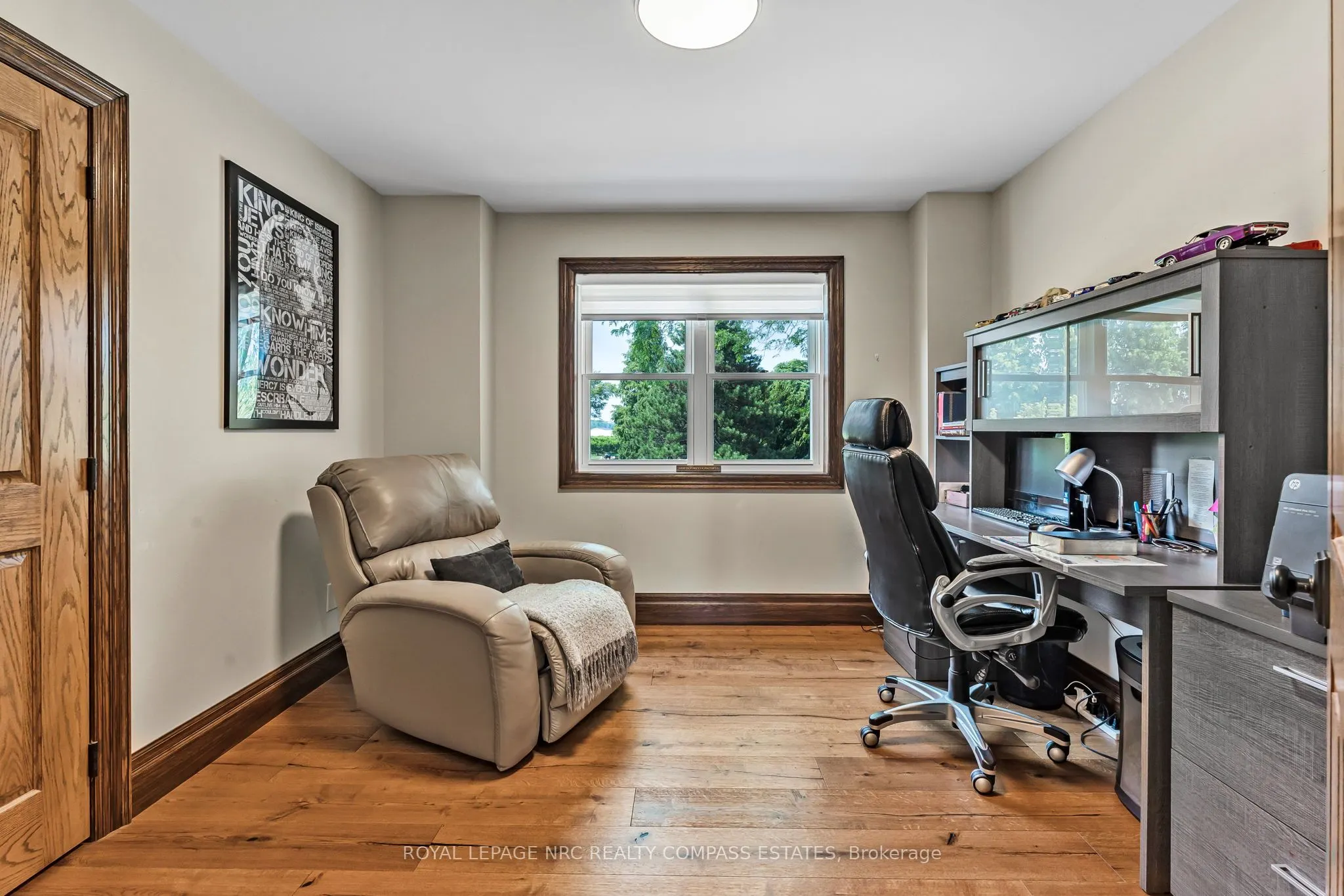 43 Scott Street E