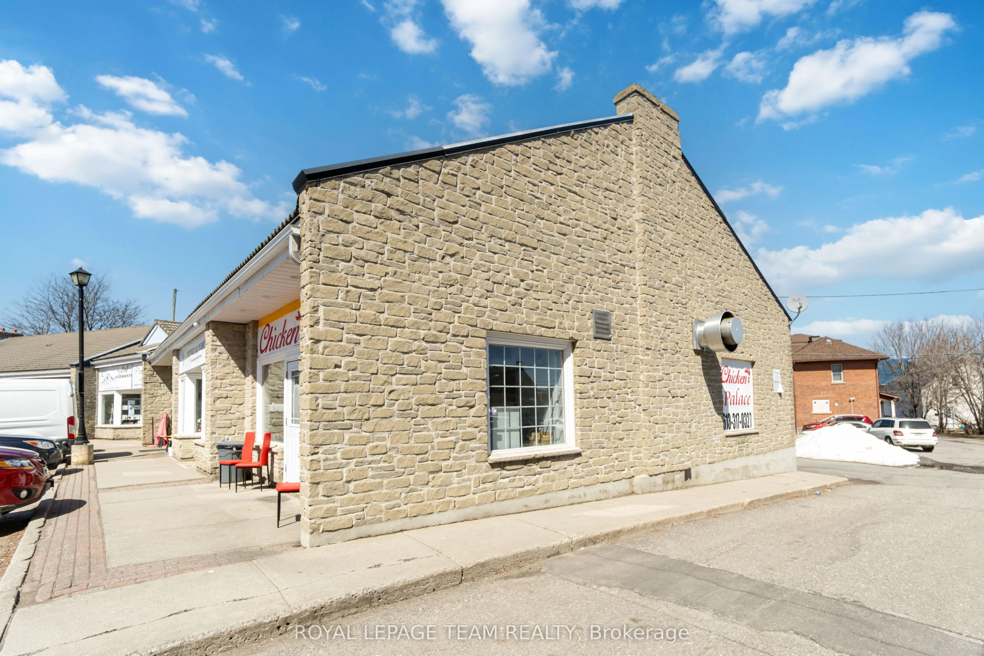 75 Elgin Street W, #Unit 8