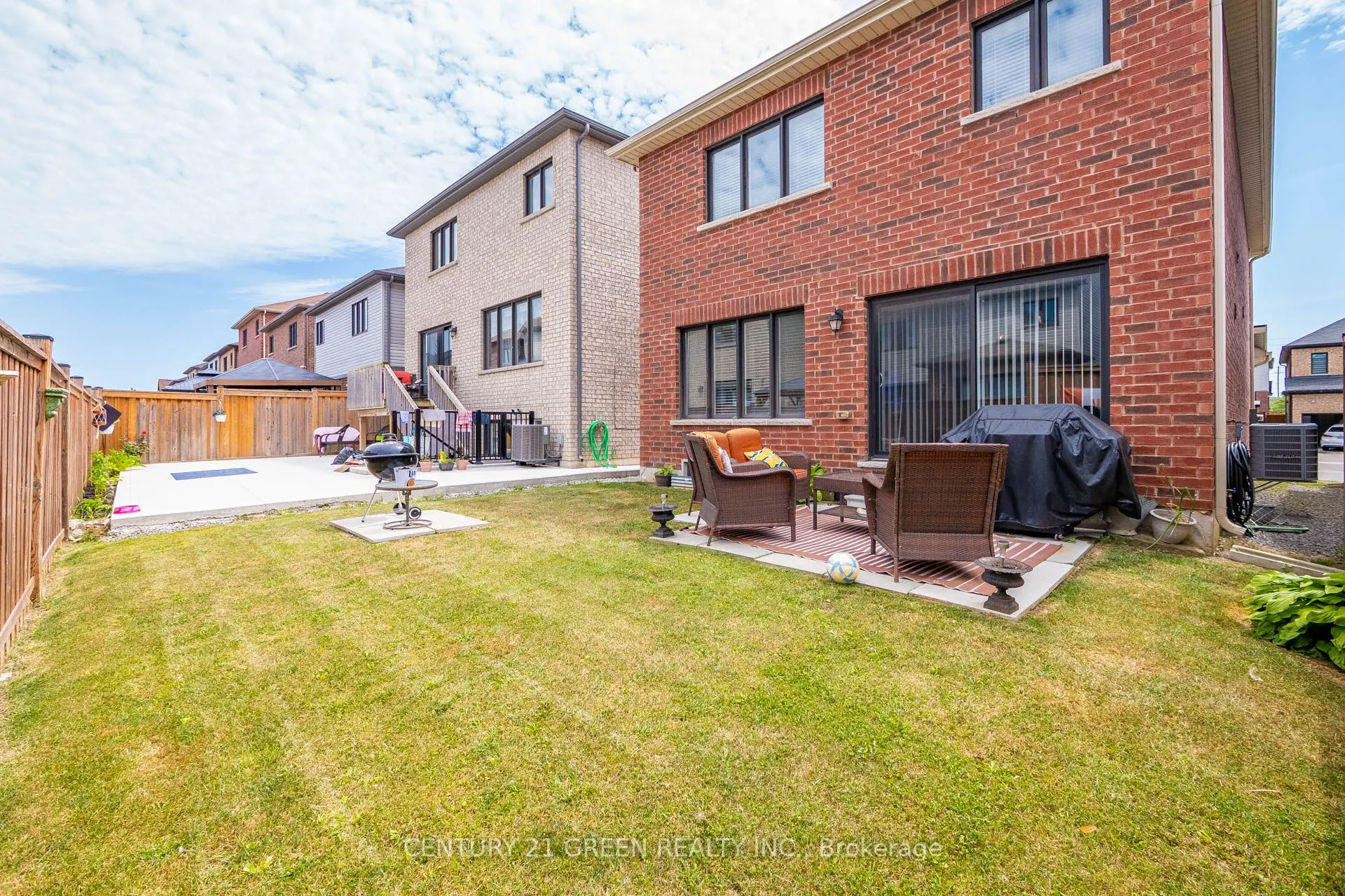 22 Scarletwood Street
