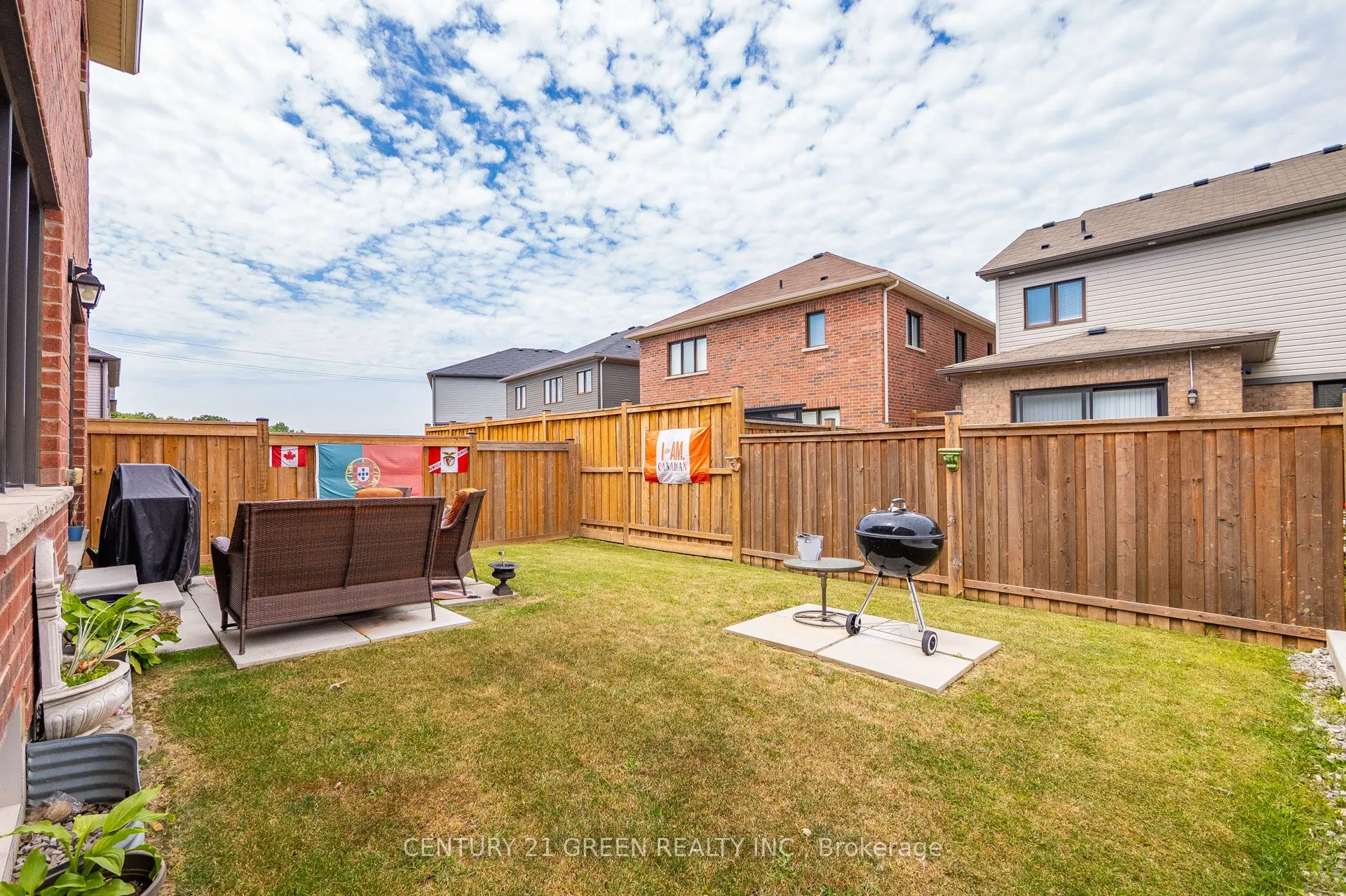 22 Scarletwood Street