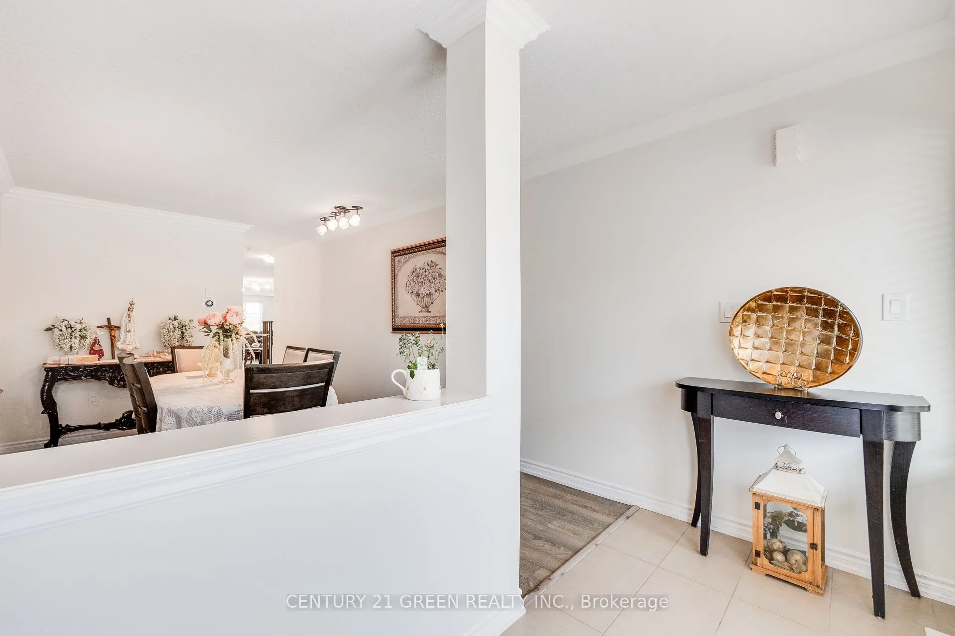 22 Scarletwood Street