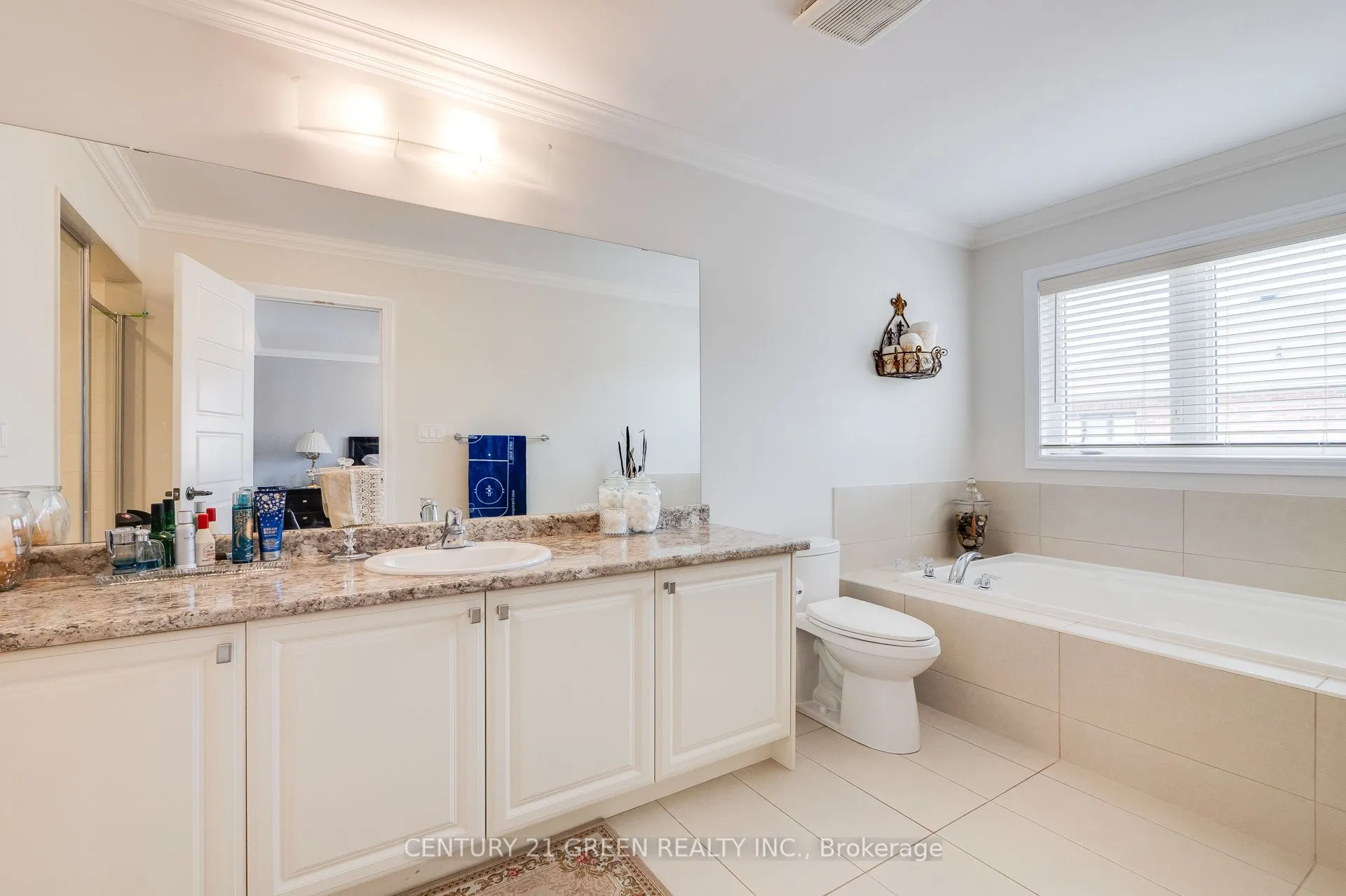 22 Scarletwood Street