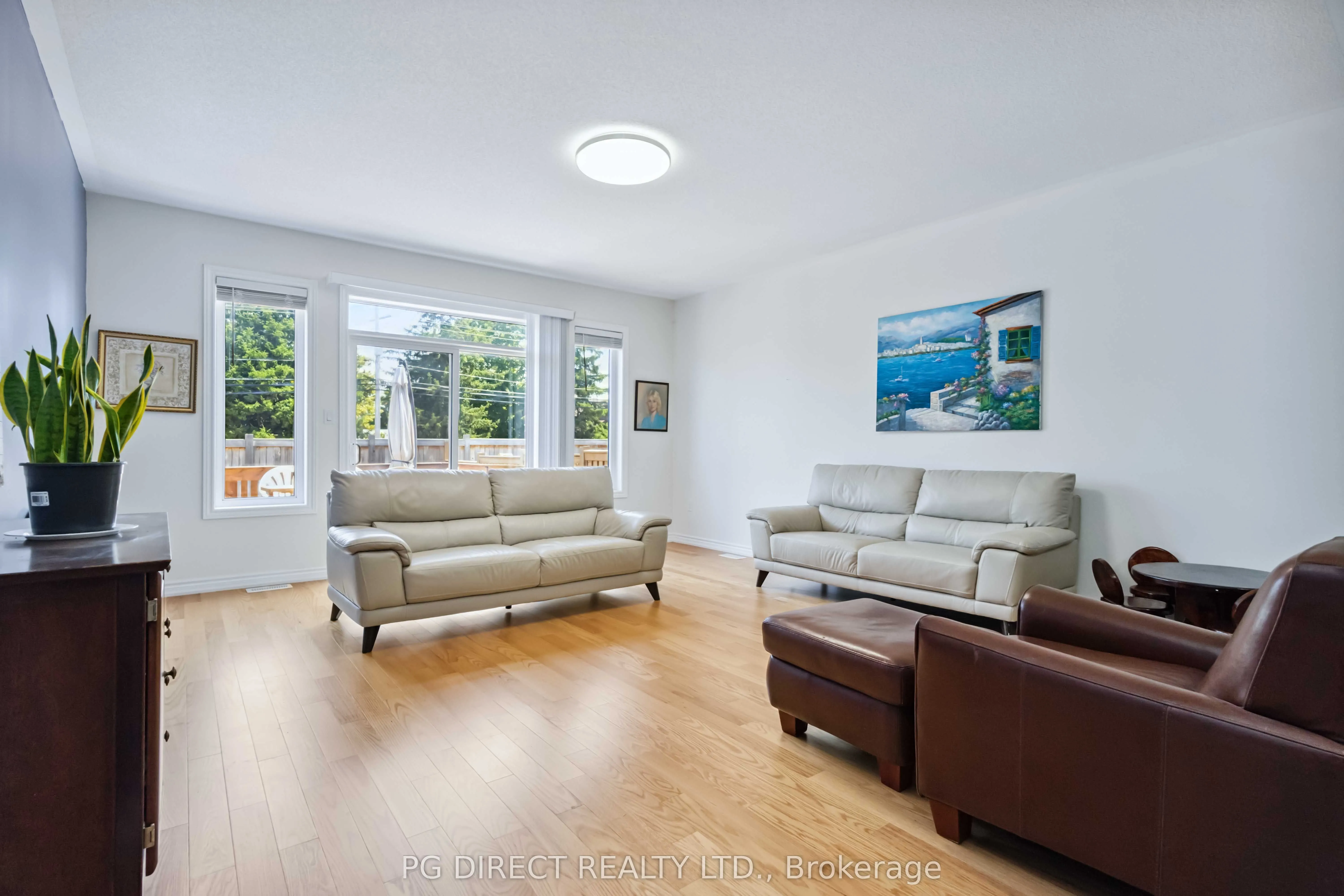 14 Hennessey Crescent