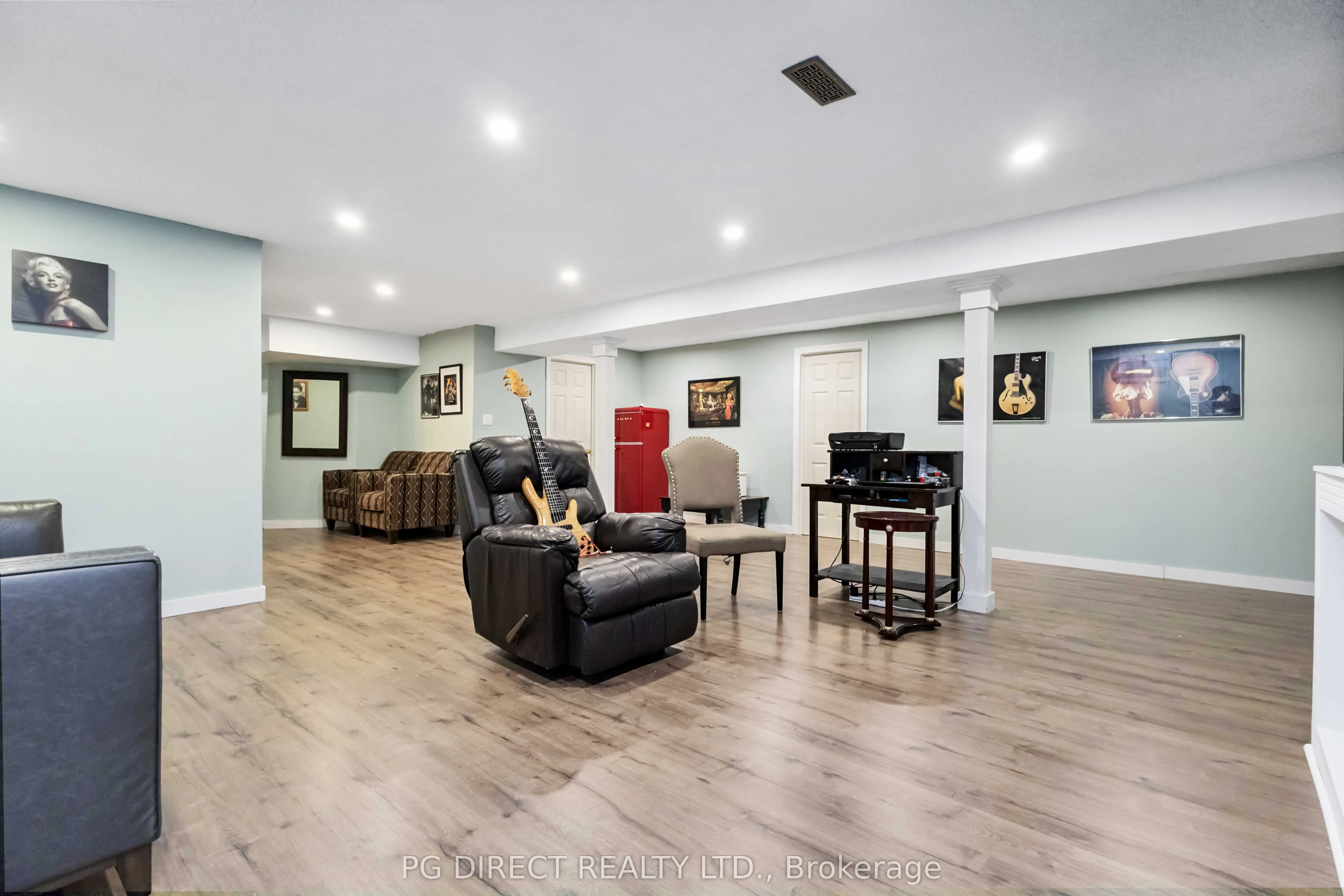 14 Hennessey Crescent