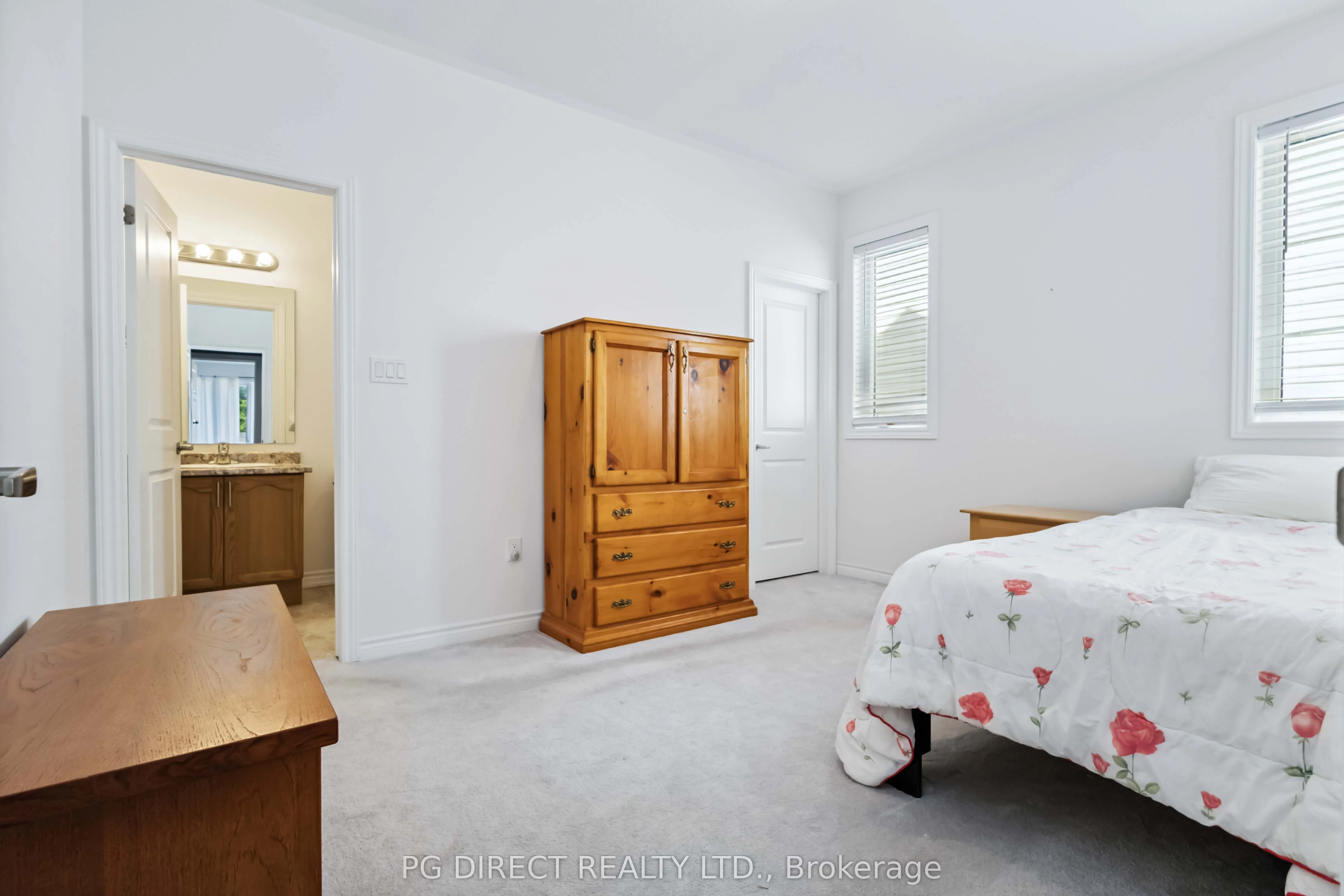 14 Hennessey Crescent
