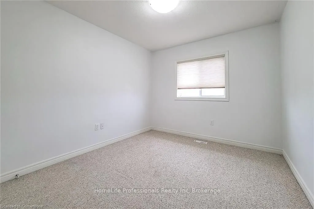 33 Marina Point Crescent