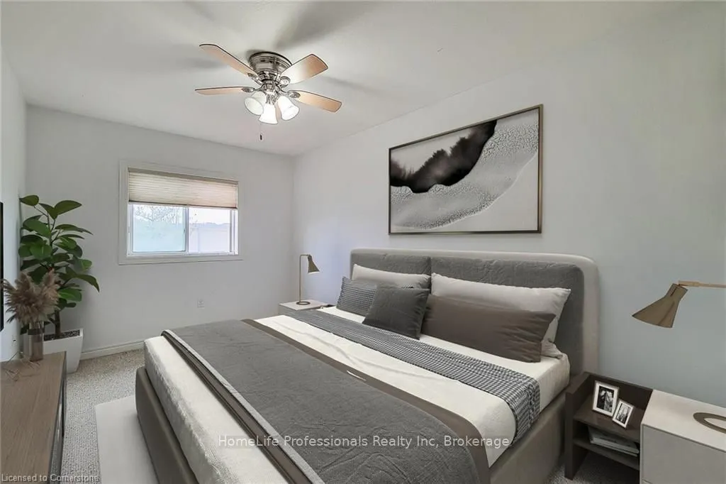 33 Marina Point Crescent