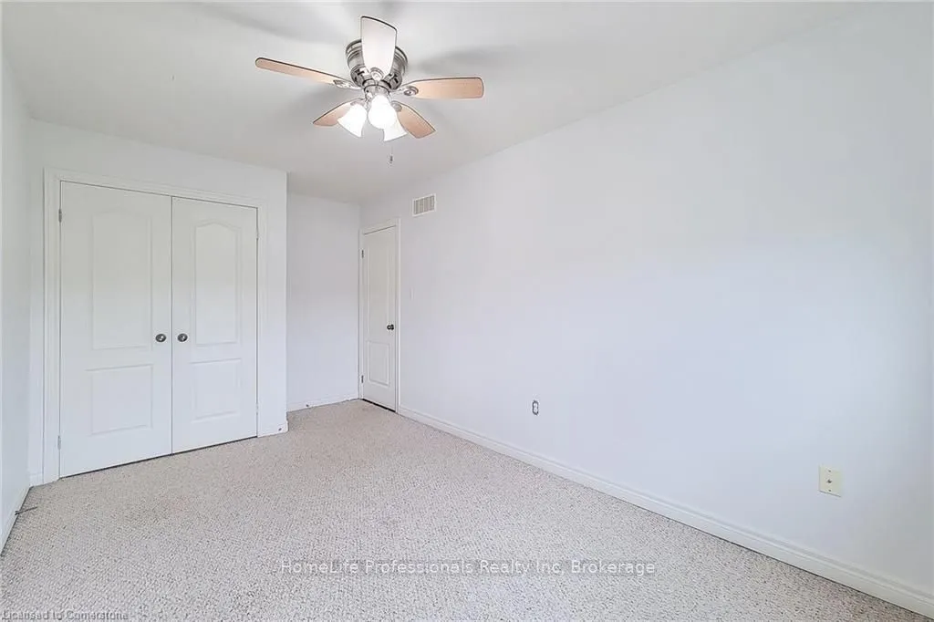 33 Marina Point Crescent