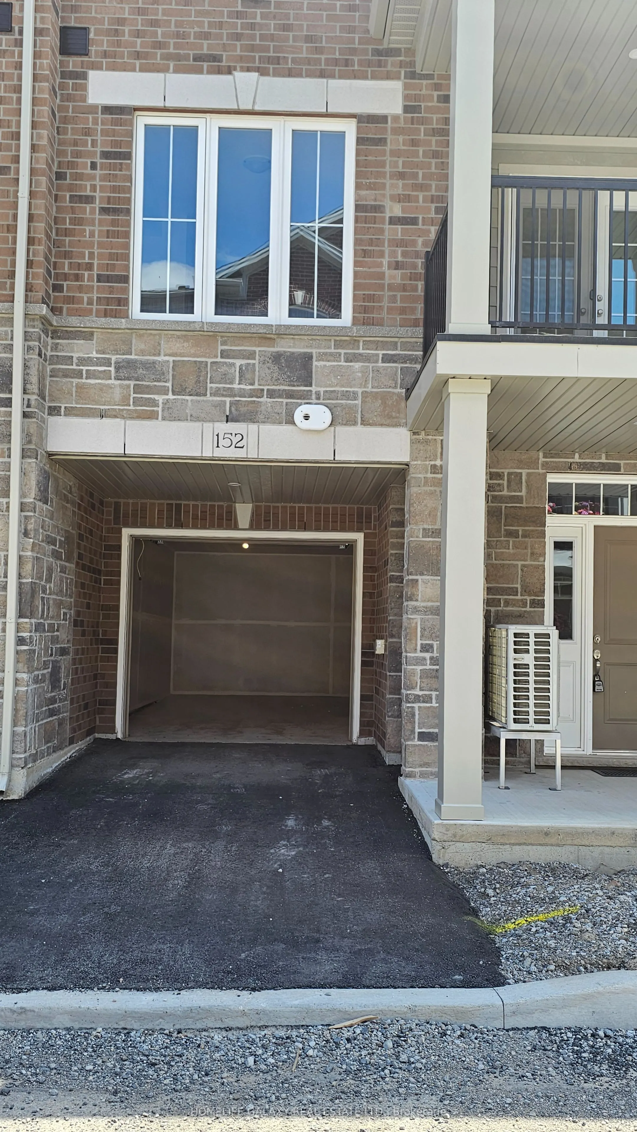 677 Park Road N, #152