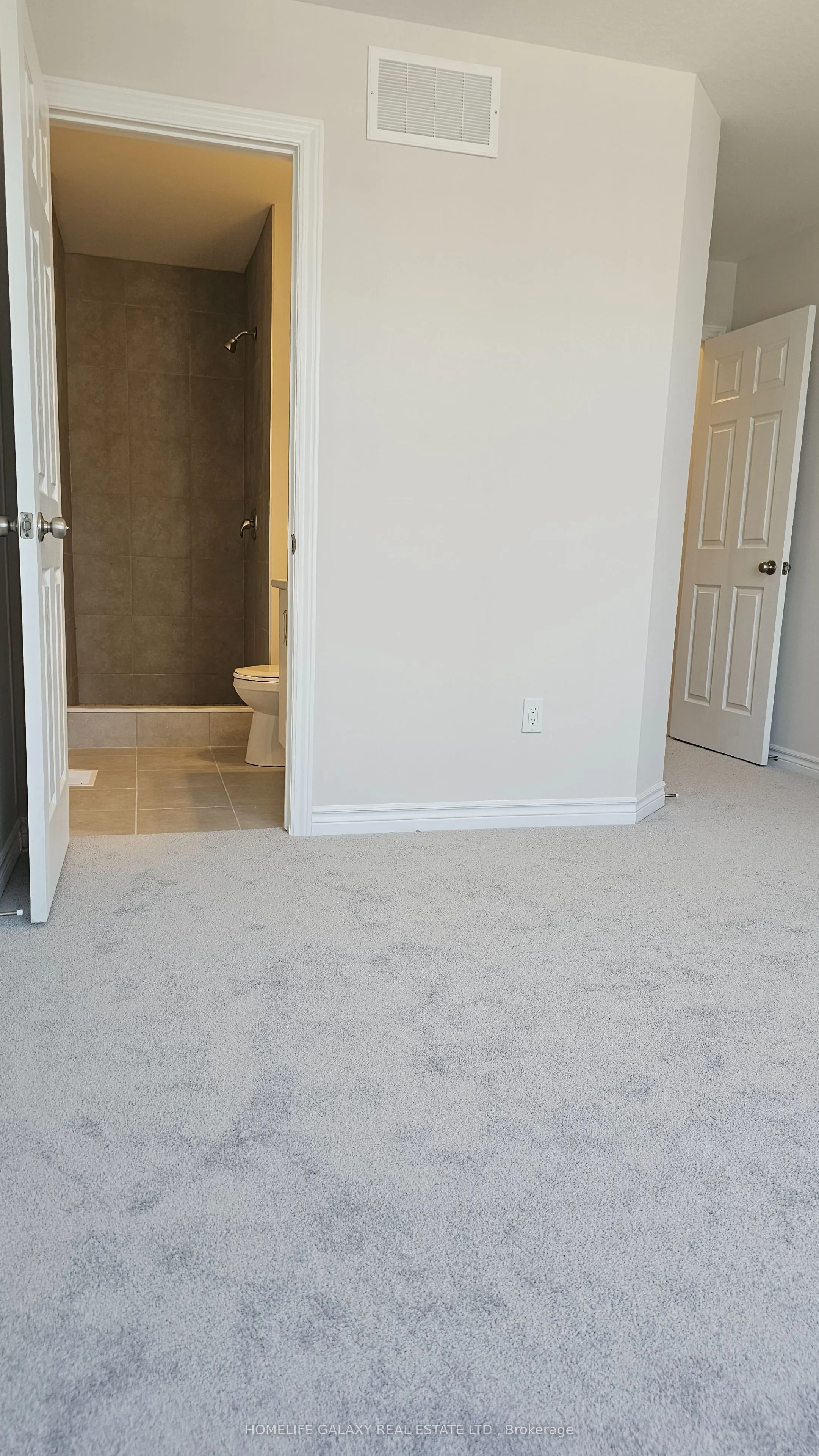 677 Park Road N, #152